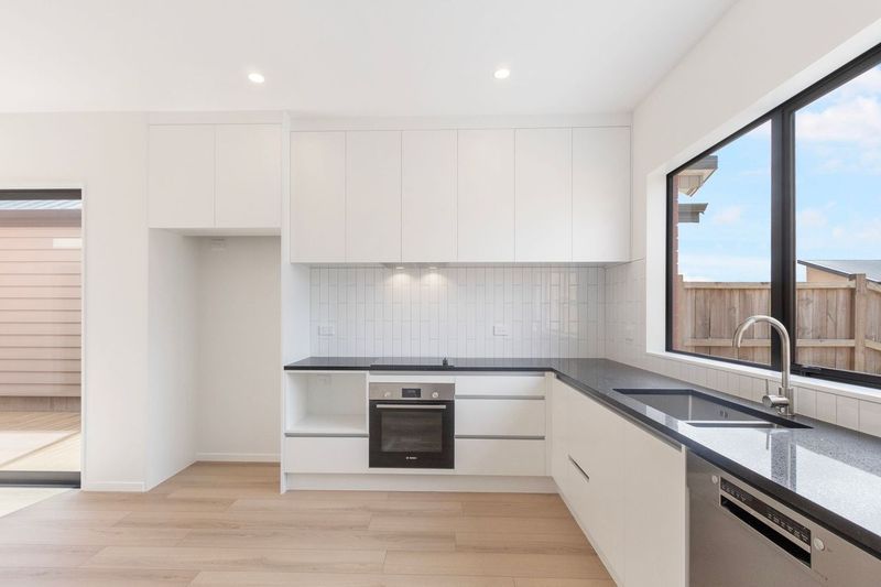 21 Puwha Street, Massey, Waitakere City