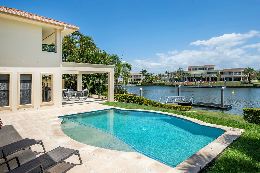 1673 Riverdale Drive, Hope Island, QLD 4212