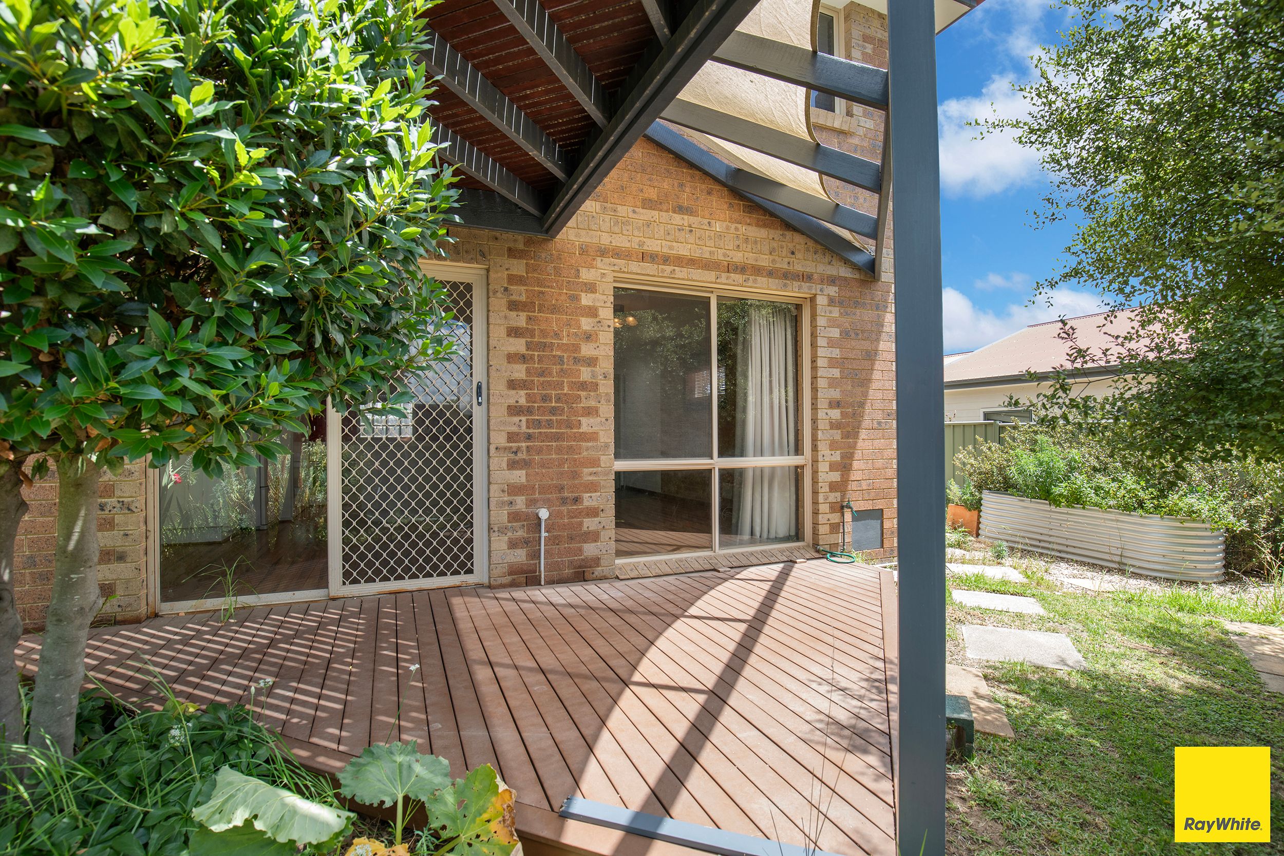 1/1A St Cuthberts Avenue, Armidale, NSW 2350 Sold Townhouse Ray