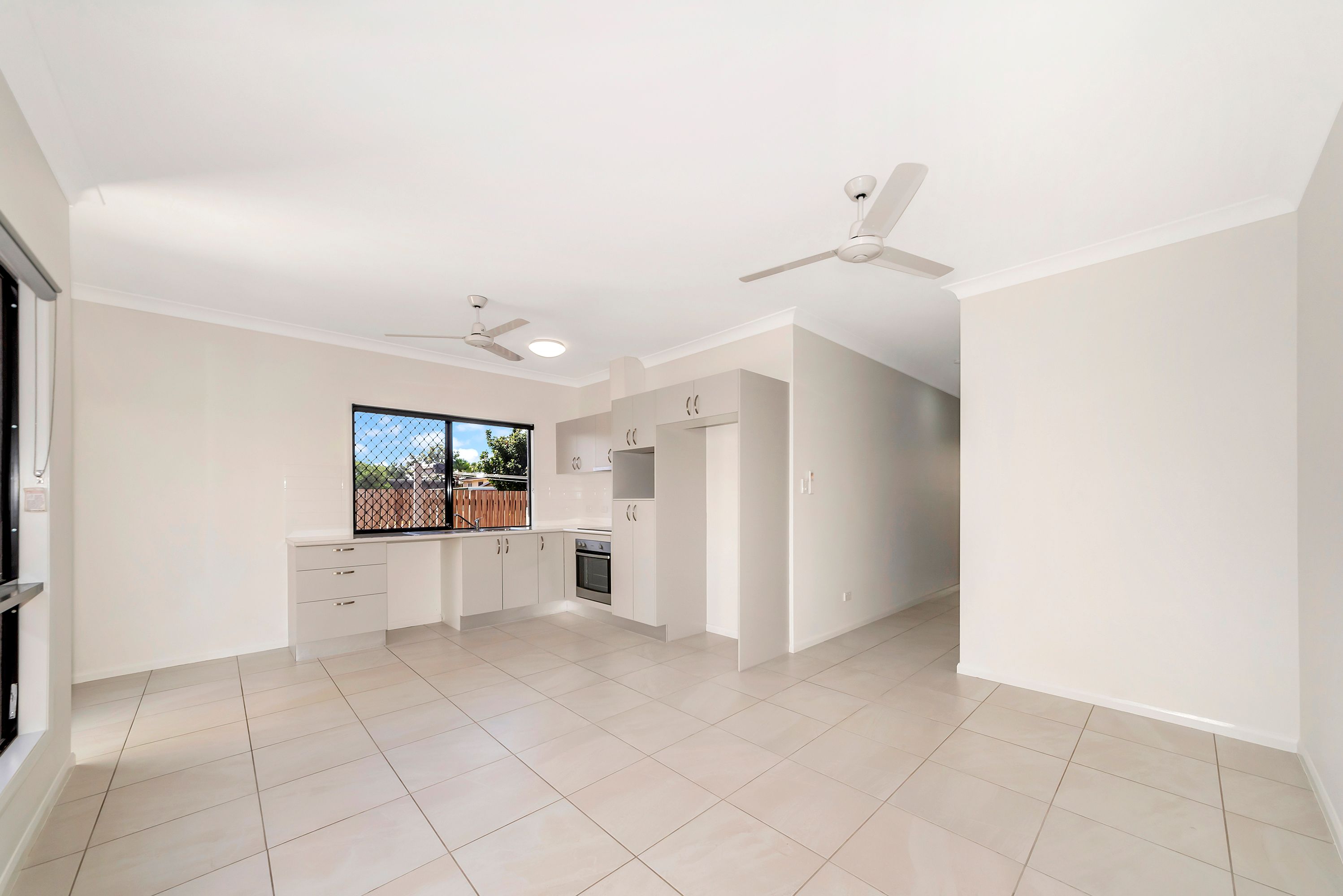2/51a Lowth Street, Rosslea, QLD 4812