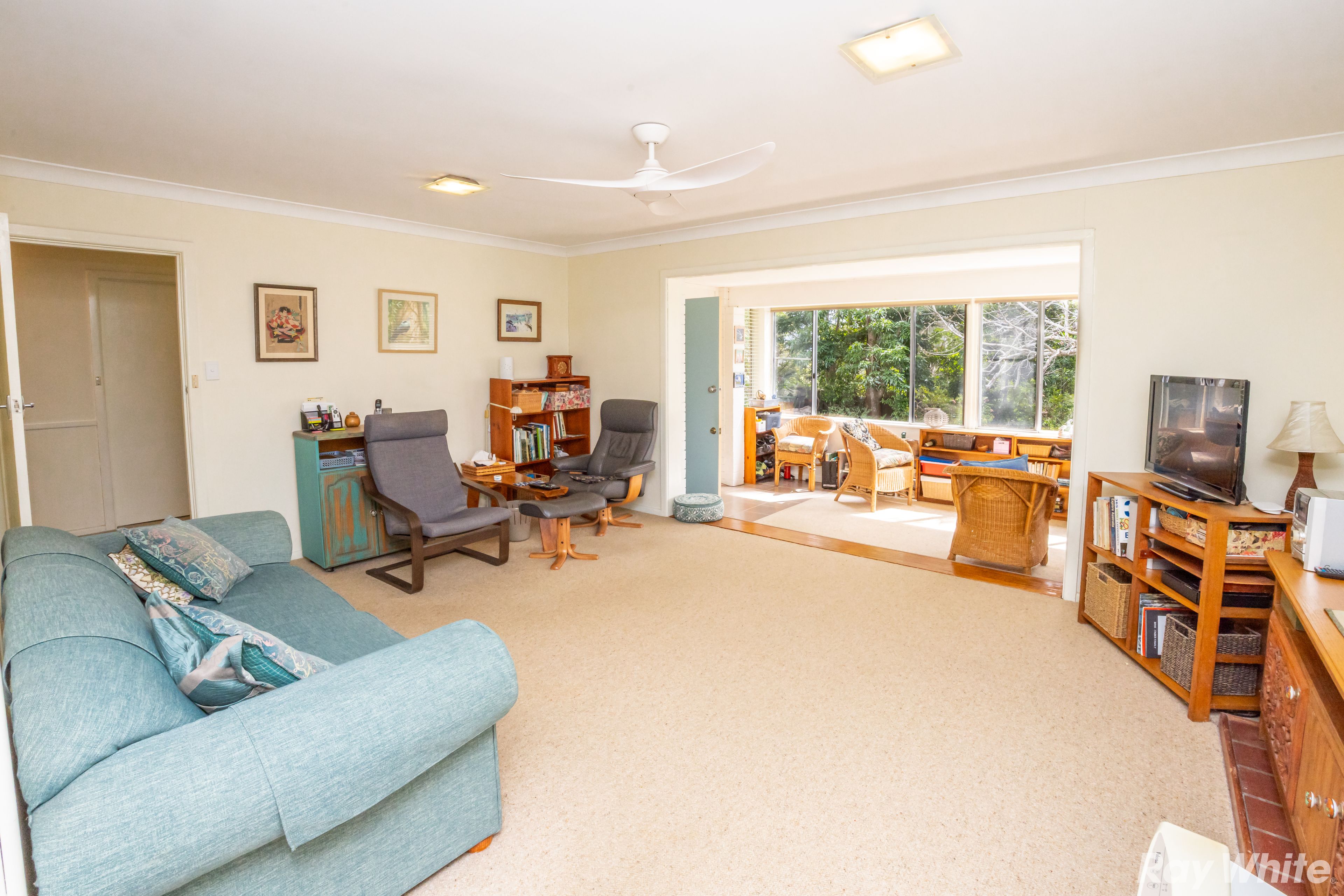 2 Adina Close — photo 3 of 13