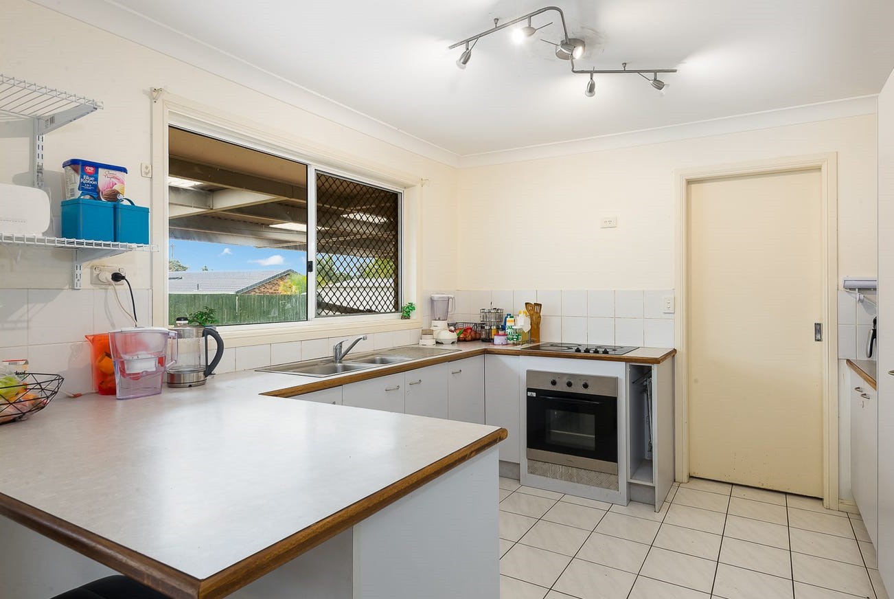 24 Indica Crescent, Regents Park, QLD 4118