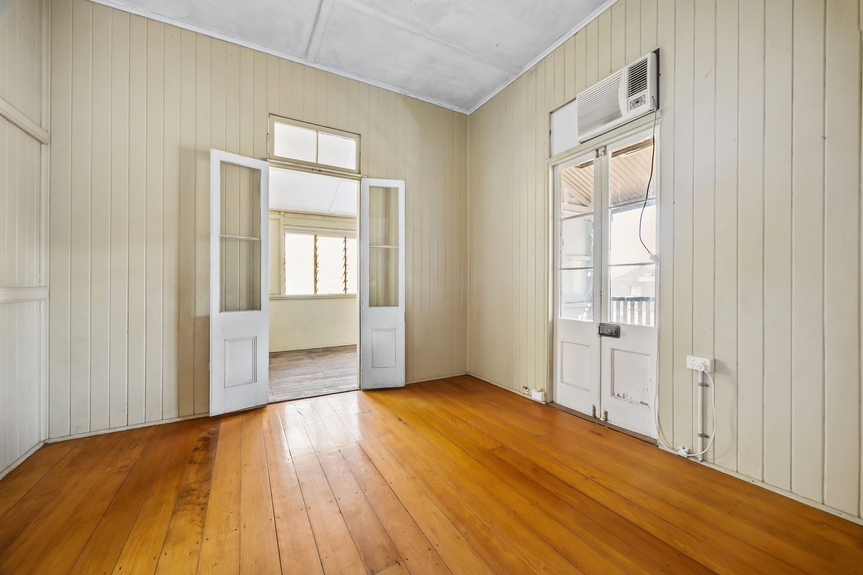 35 Roseberry Street — photo 4 of 25