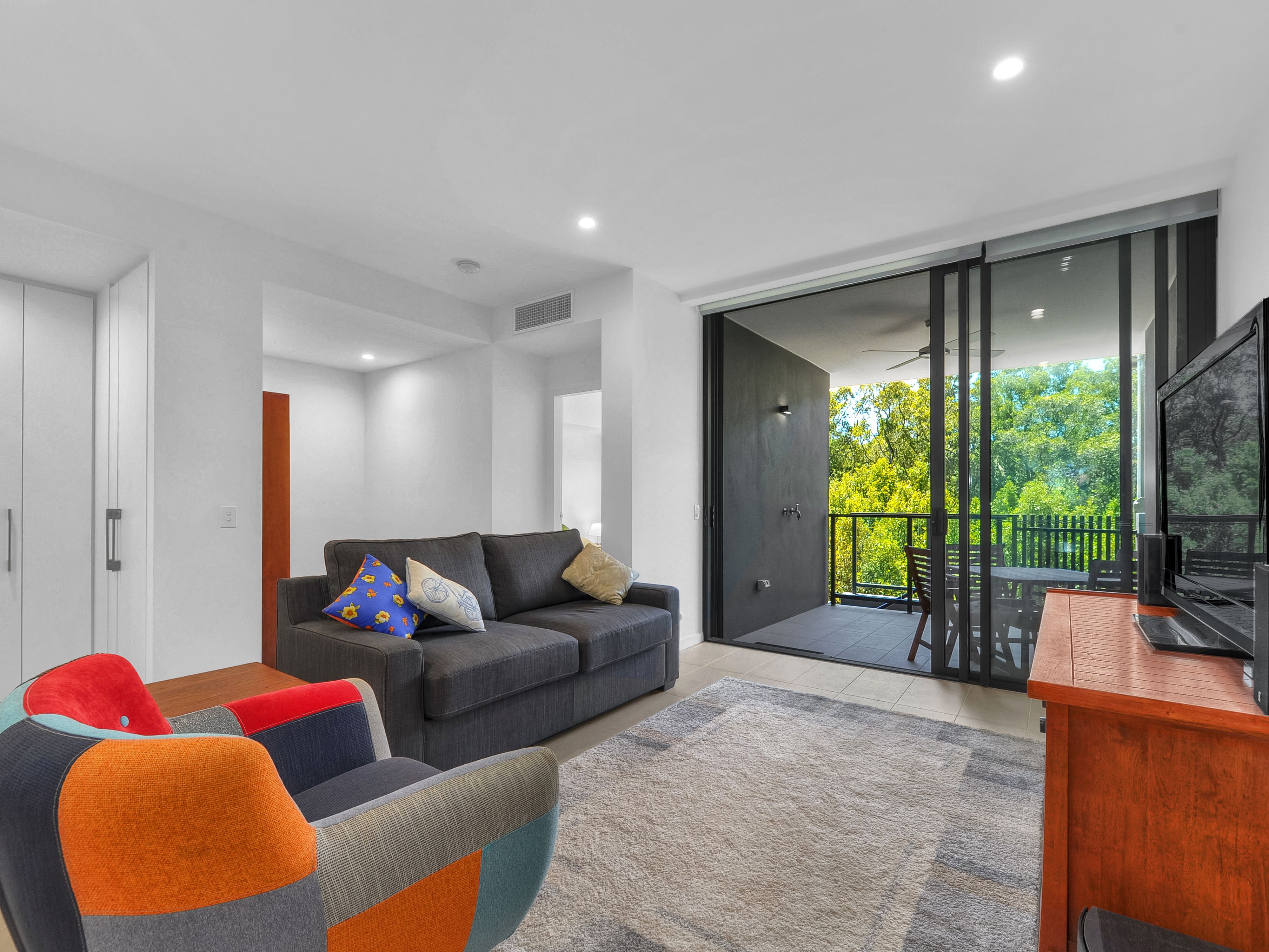 18 Parkside Circuit, Hamilton QLD 4007