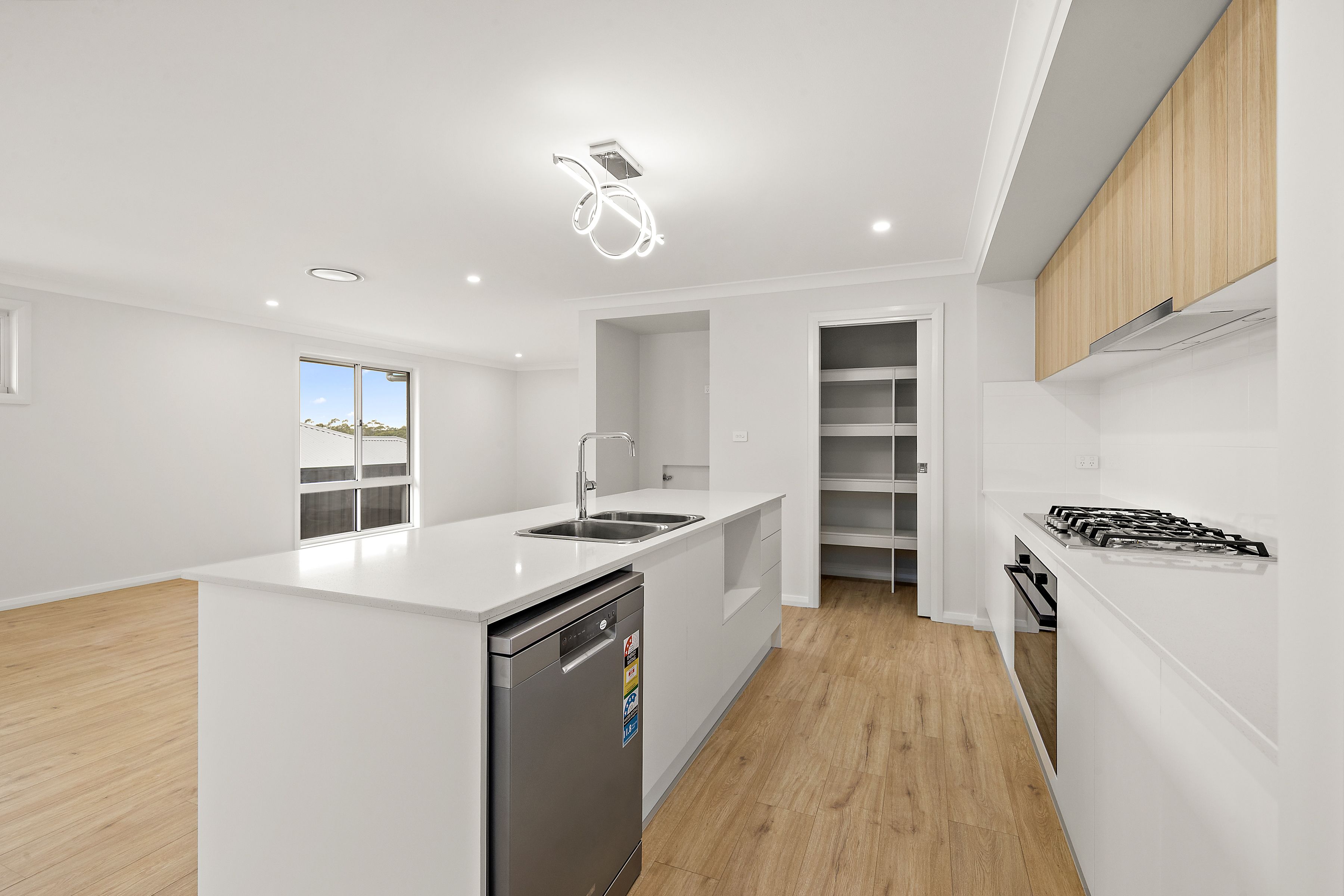 165 Kenakan Street — photo 9 of 15