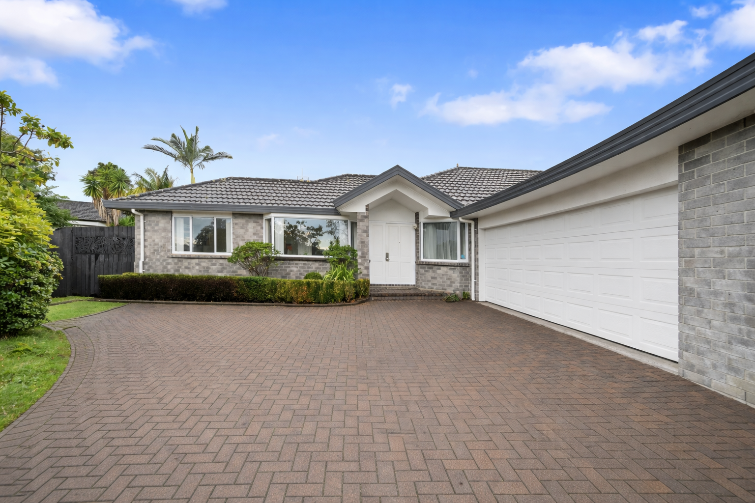 11 Flora Place, Wattle Downs, Manukau City 2103 - Sold House - Real ...