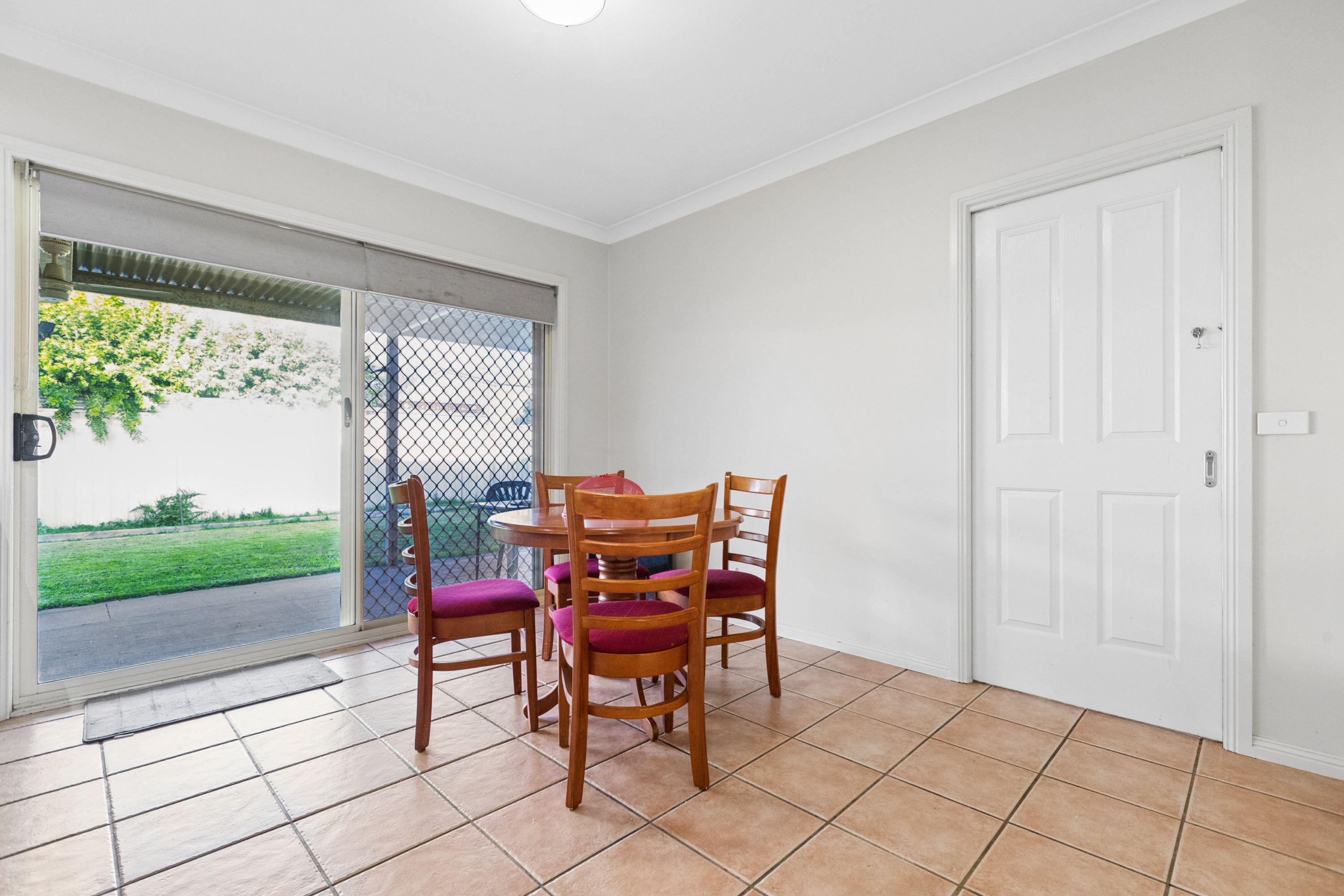 43 Golden Ash Drive — photo 9 of 19