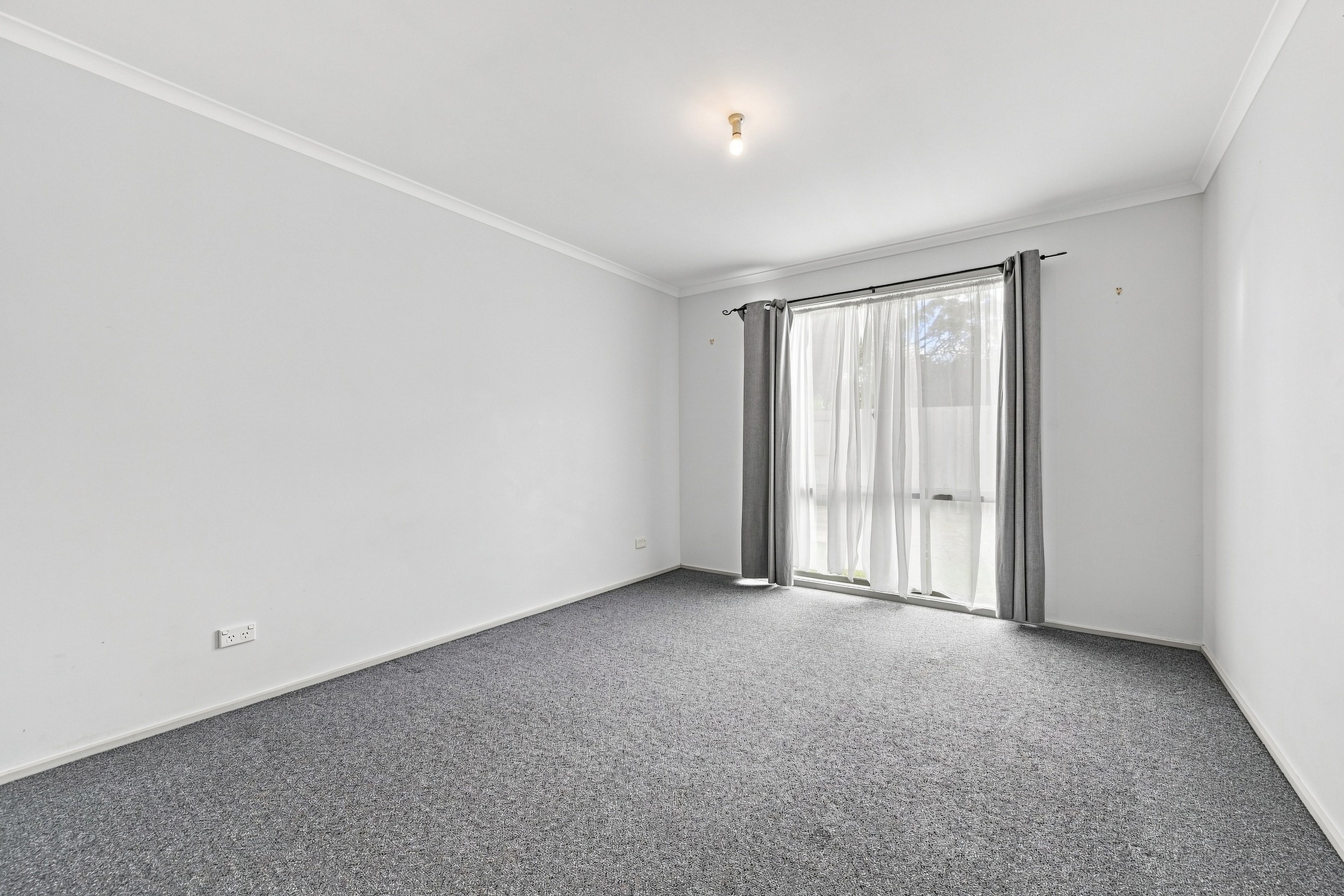 23 Kenneth Street — photo 12 of 19