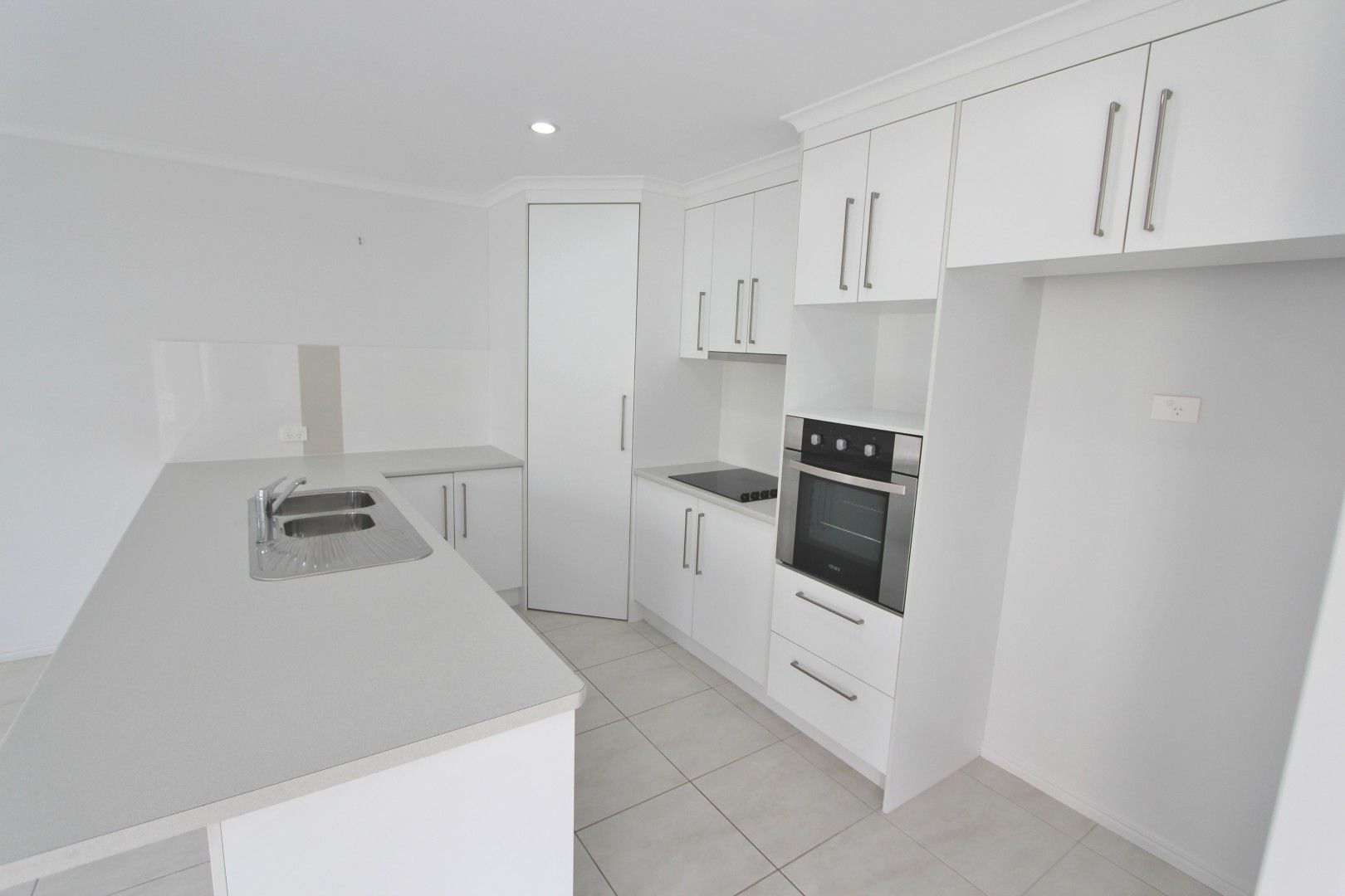 2/113 Dixon Drive, Telina, QLD 4680