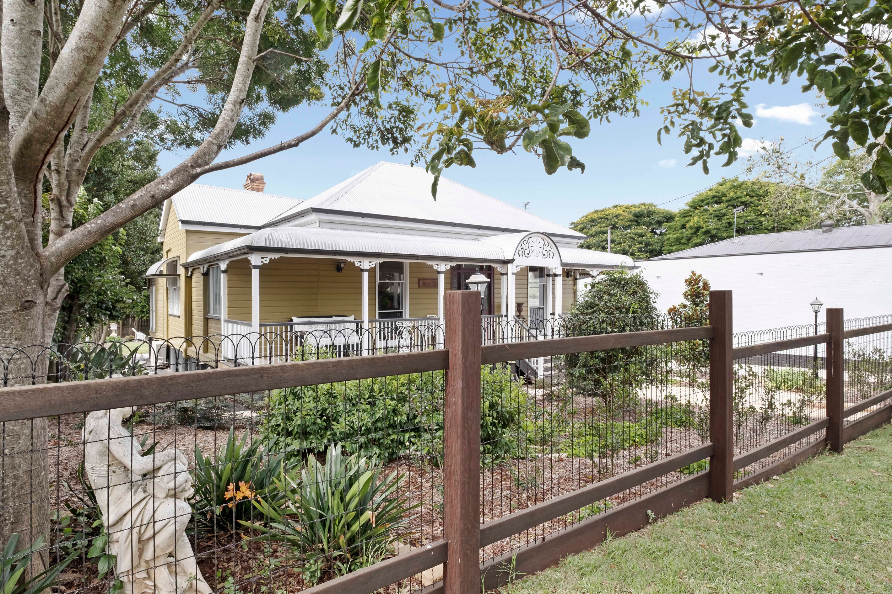 114 Bridge Street, East Toowoomba, QLD 4350