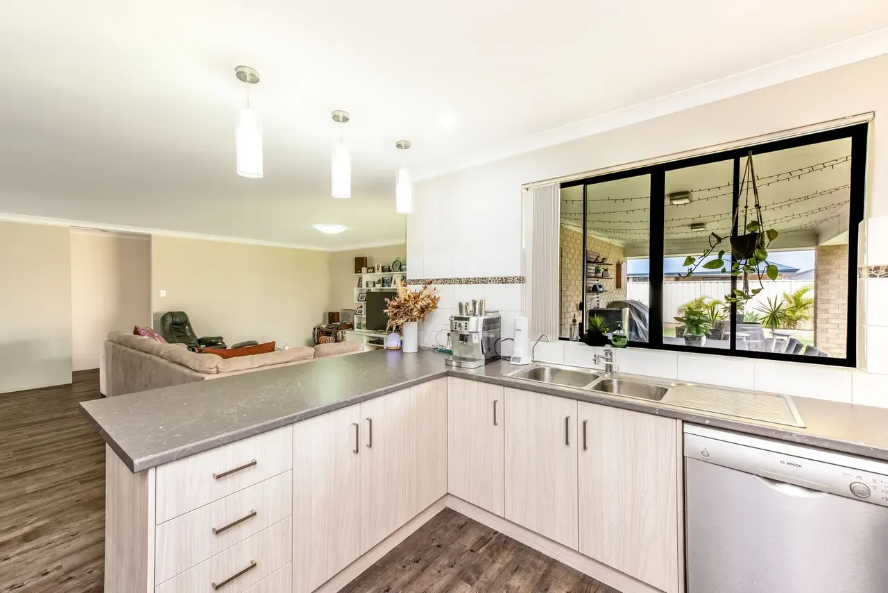 7 Mandalay Loop, Wandina, WA 6530