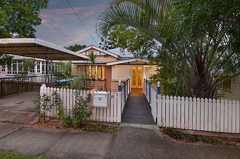 29 Tenth Avenue, Windsor, QLD 4030