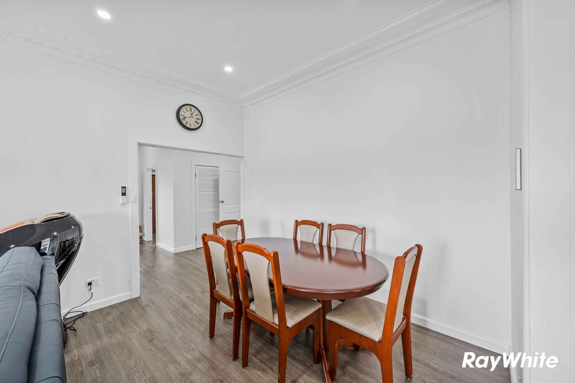 46-48 Orient Street — photo 5 of 30