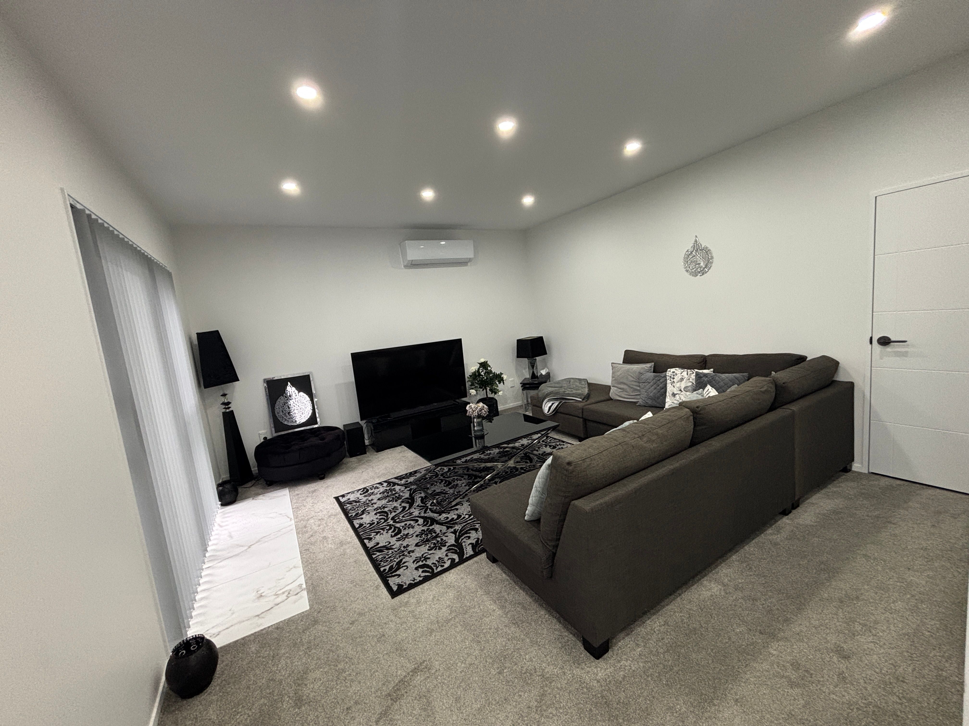 2A Marinich Drive, Ranui, Waitakere City