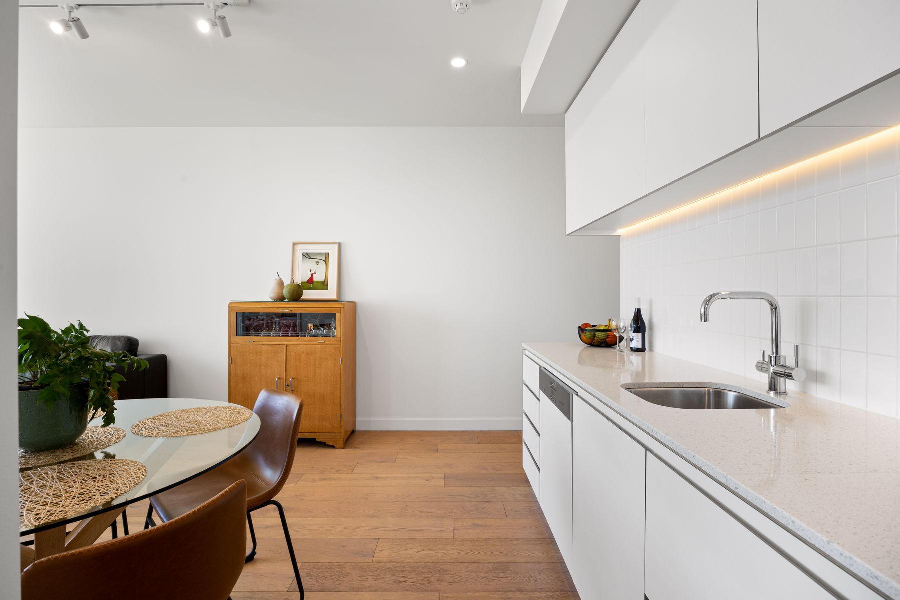 1401/29 Angas Street — photo 7 of 25
