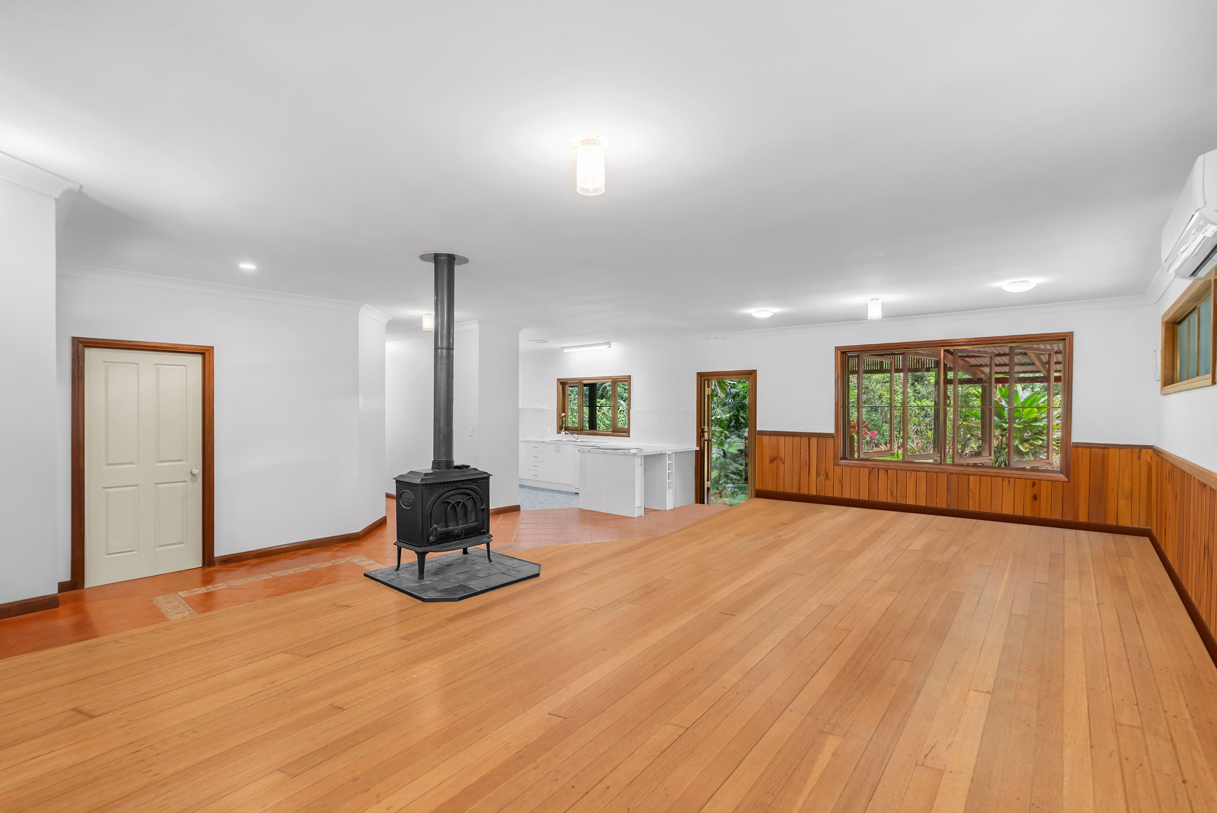 27 Gregory Terrace — photo 3 of 21