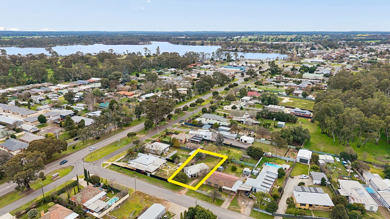 2 Myola Crescent — photo 13 of 14