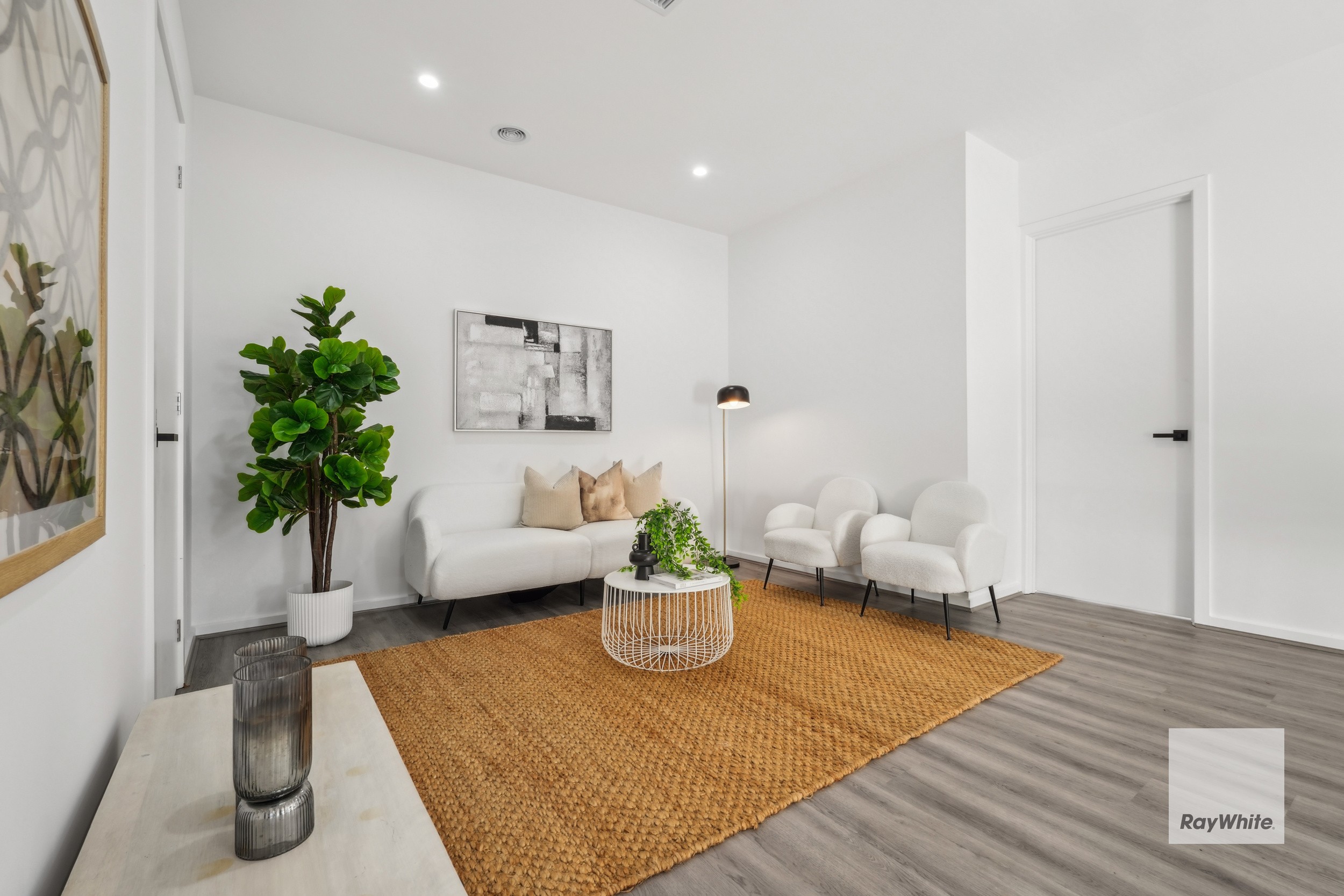 2/57 Manchester Drive, Sydenham, VIC 3037
