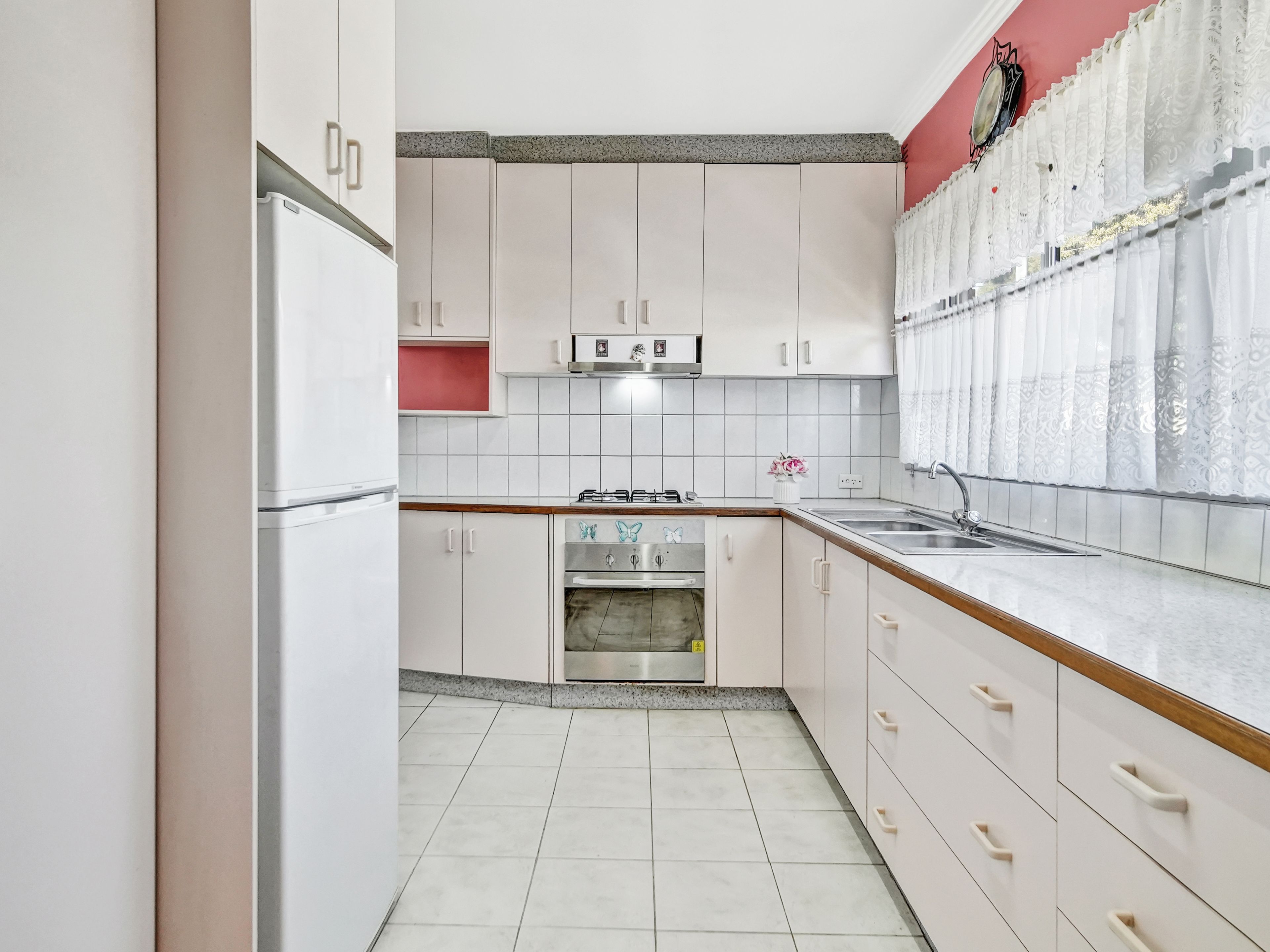 8 Regency Street — photo 5 of 15