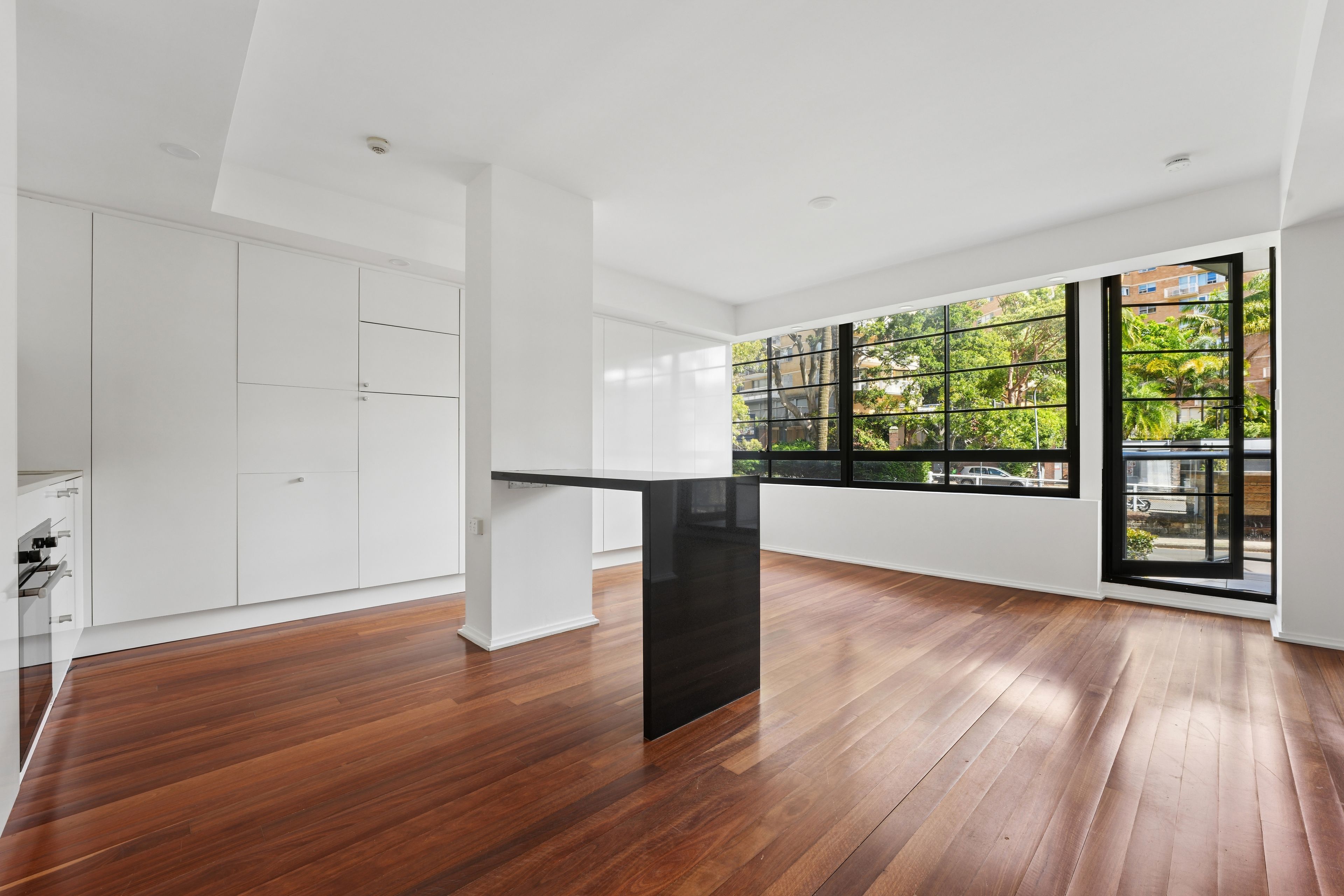 2/107 Darling Point Road — photo from Ray White Double Bay