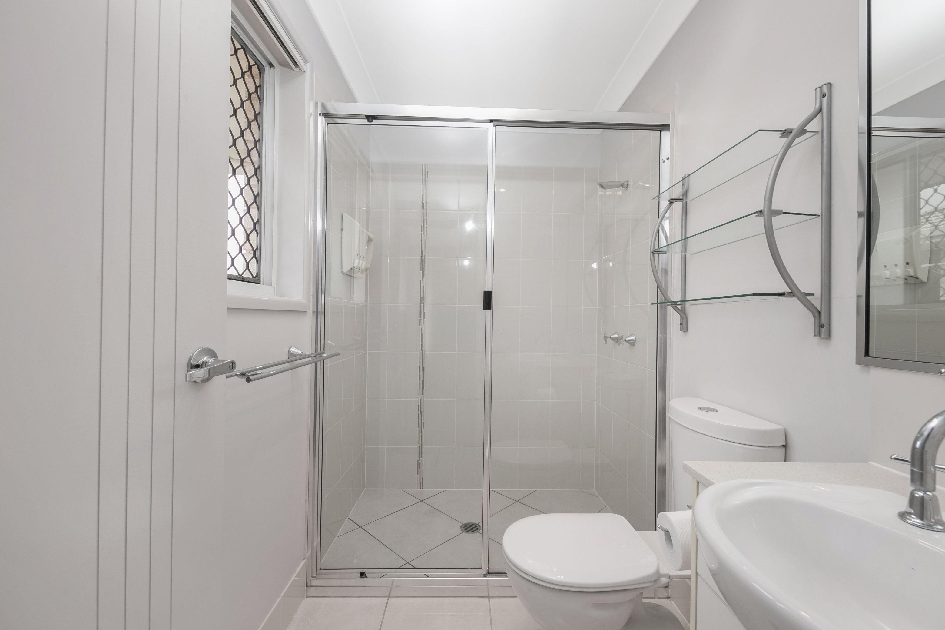 16 Whistler Avenue — photo 9 of 17