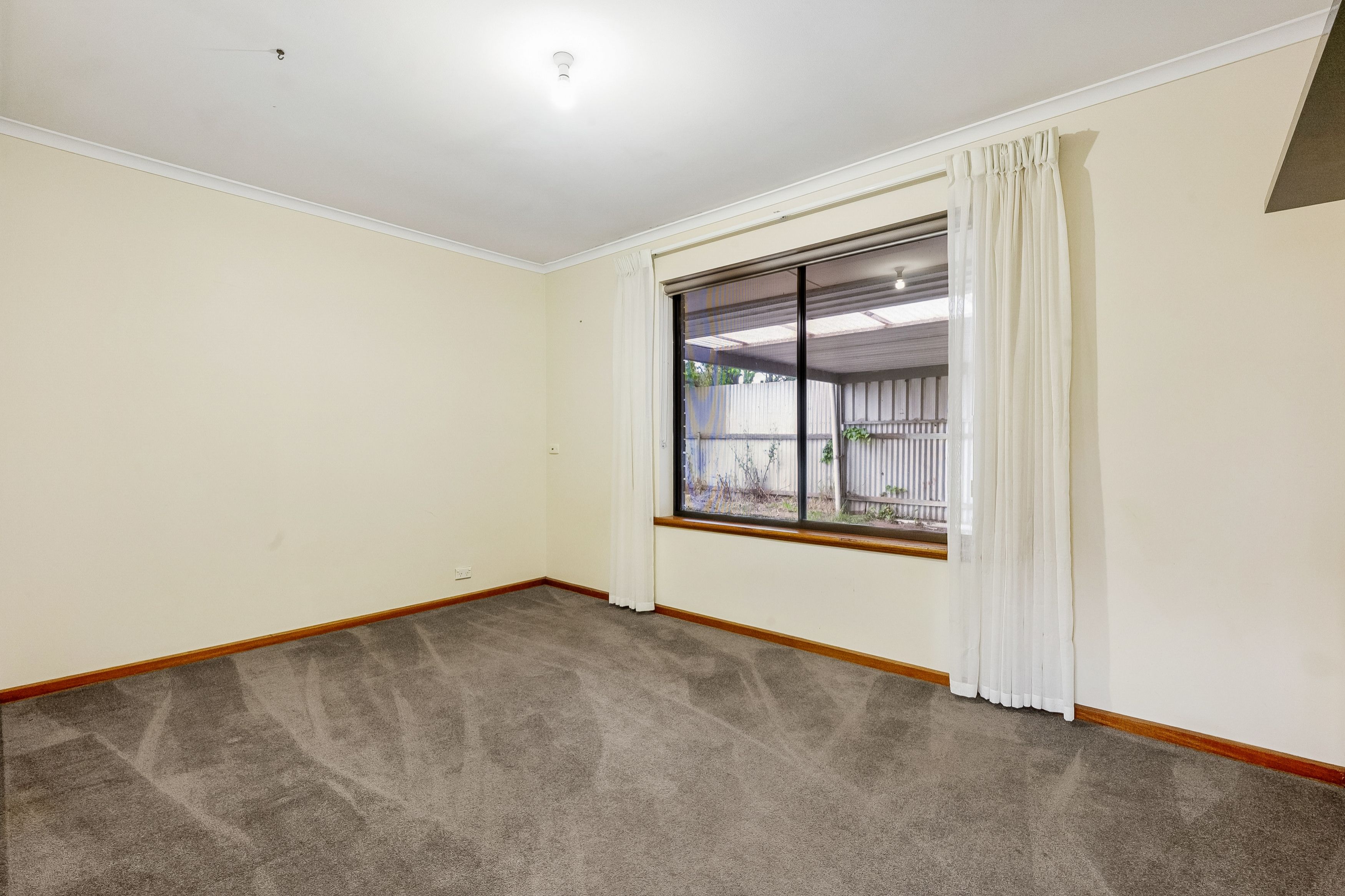 22 Caroline Street — photo 8 of 10
