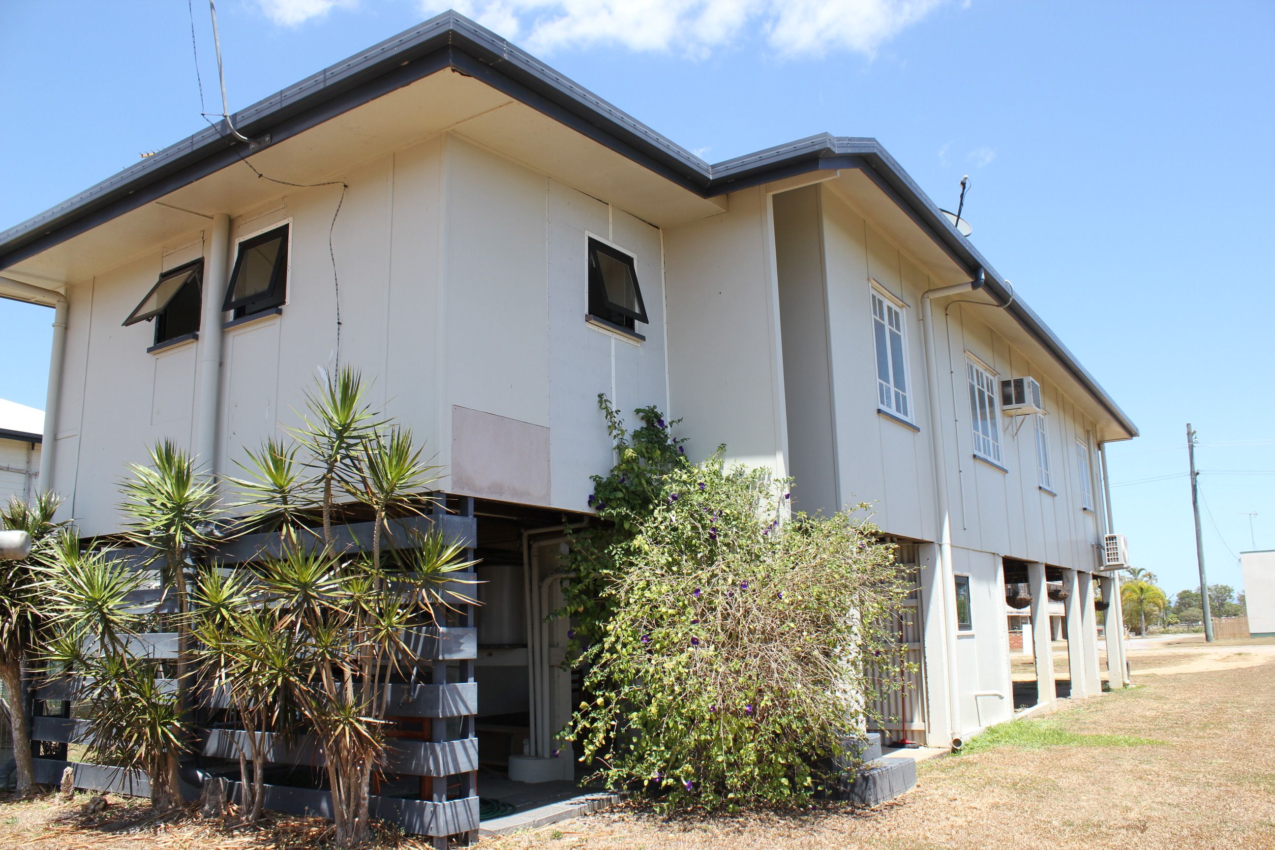 2/10 Abbott Street — photo 10 of 11