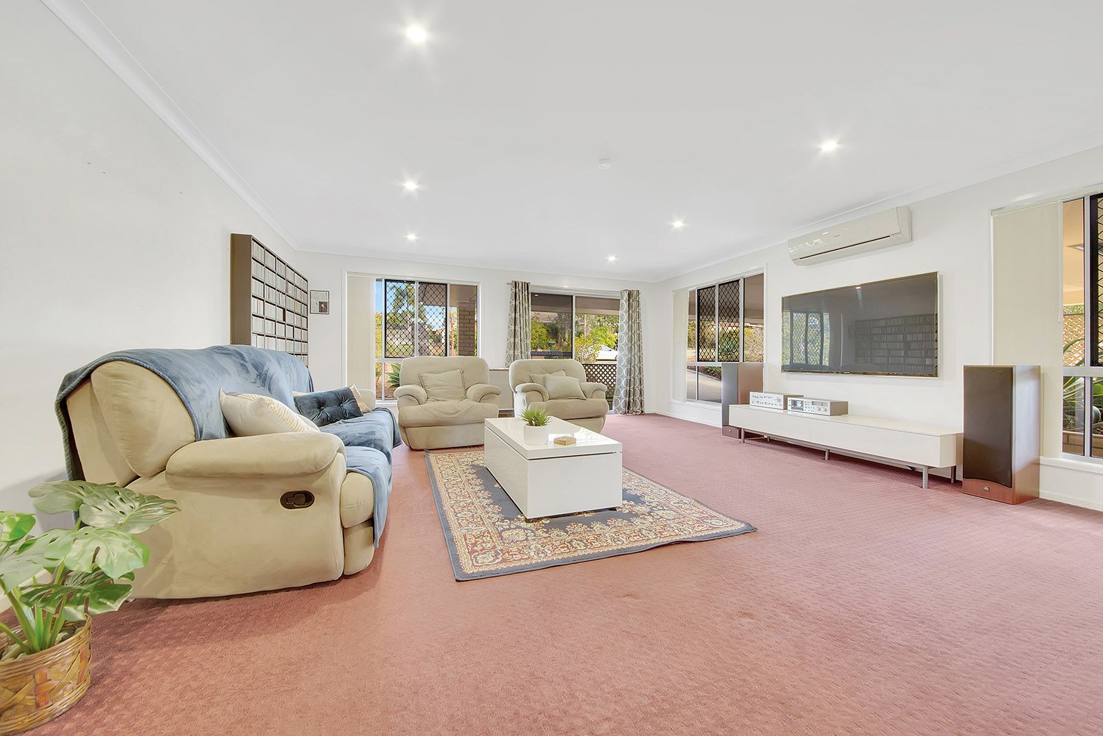 2 Hayman Court, Clinton, QLD 4680