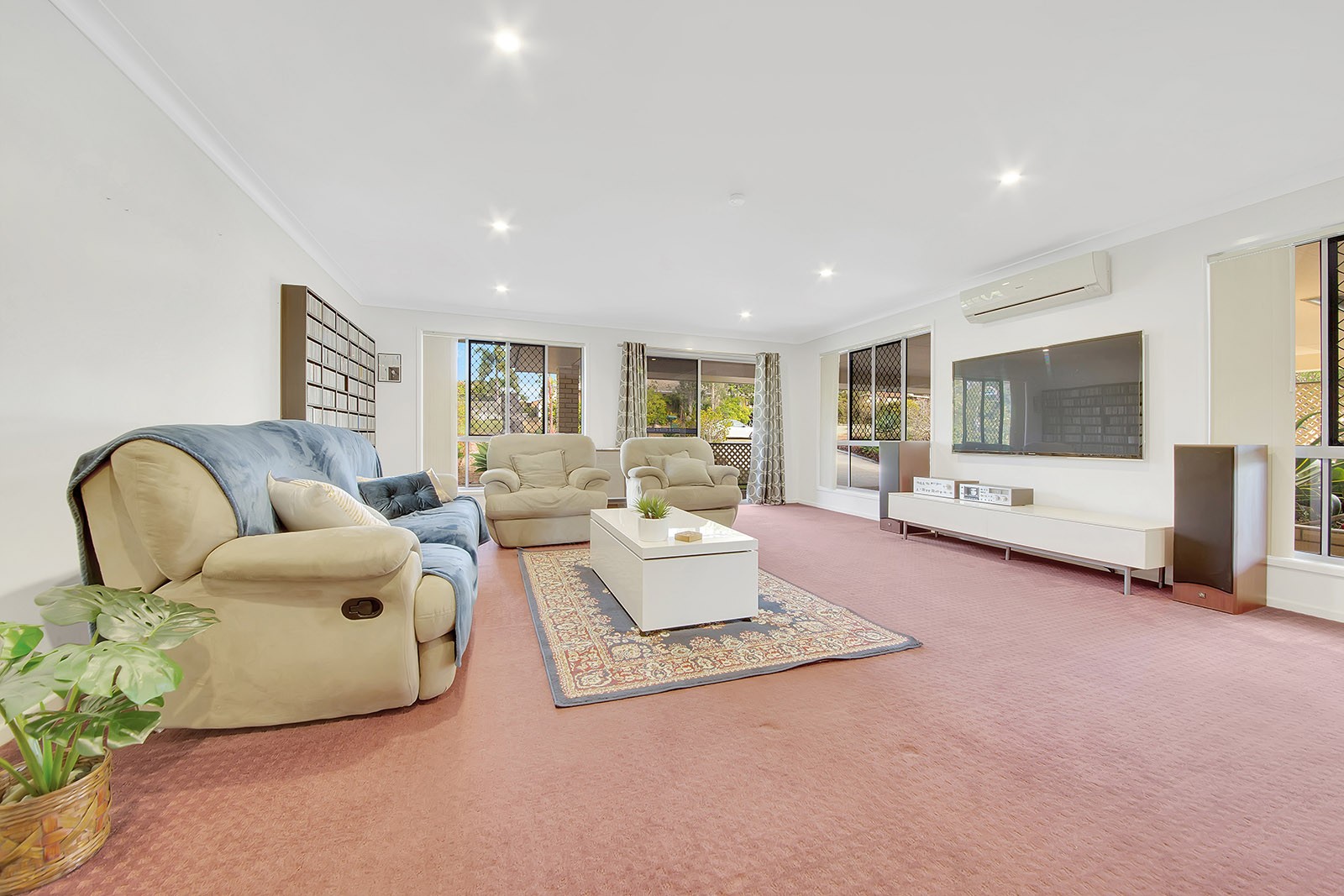 2 Hayman Court, Clinton, QLD 4680