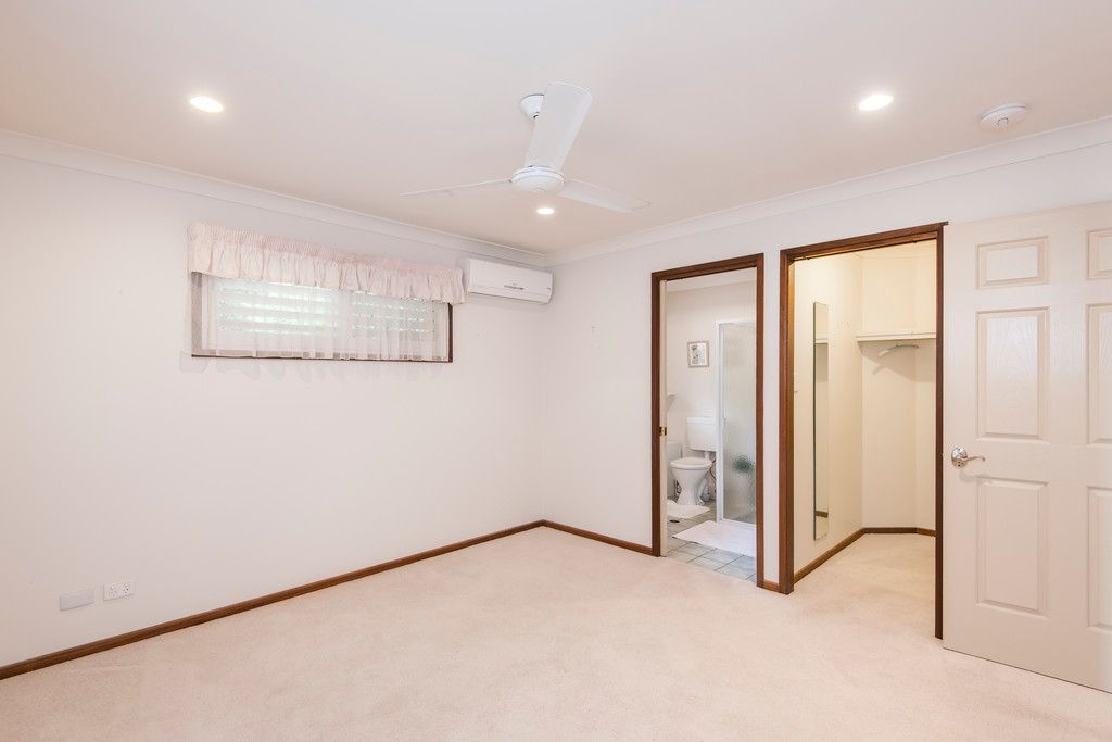 6 Felicia Place, Eatons Hill, QLD 4037