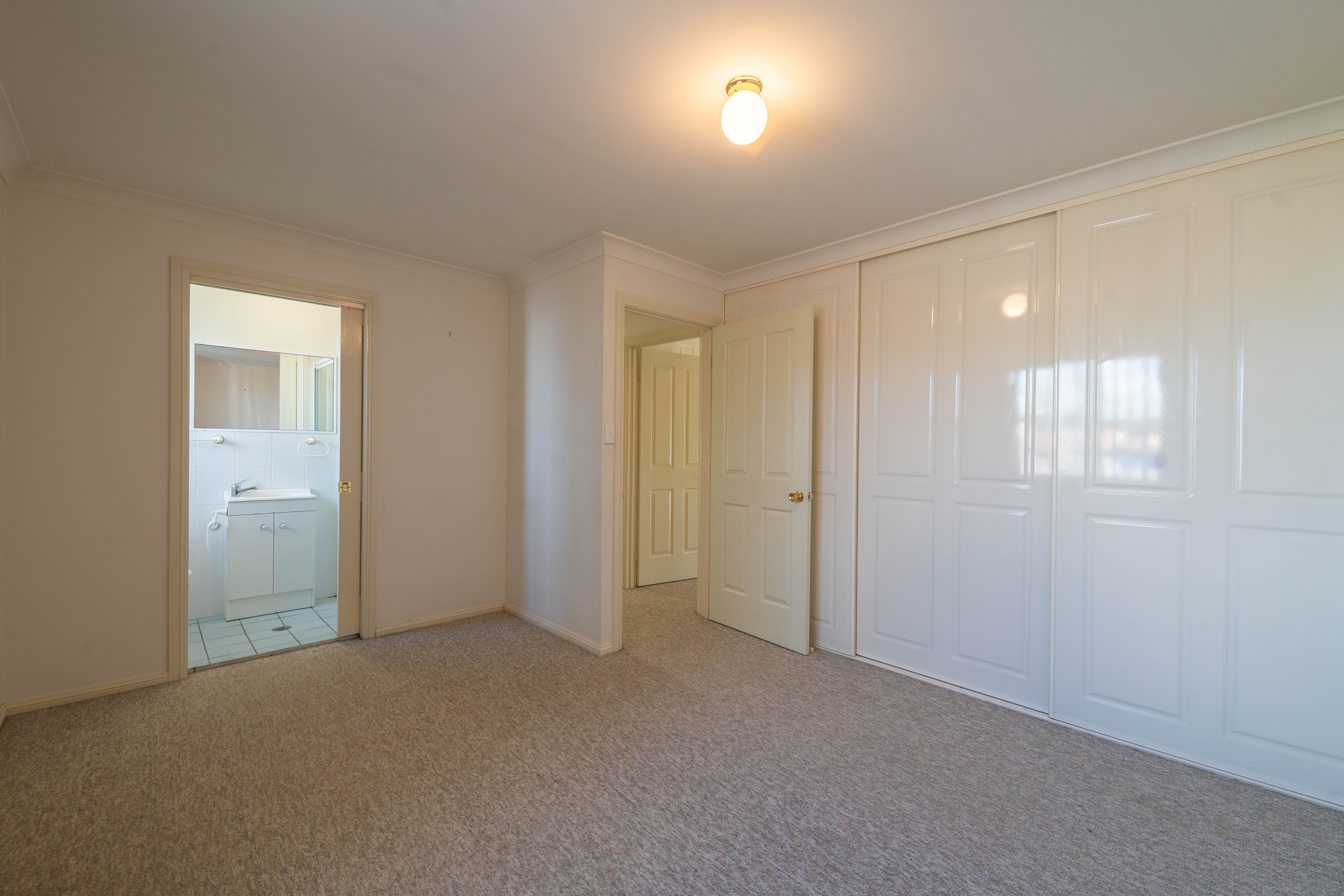17 Victoria Street — photo 5 of 11