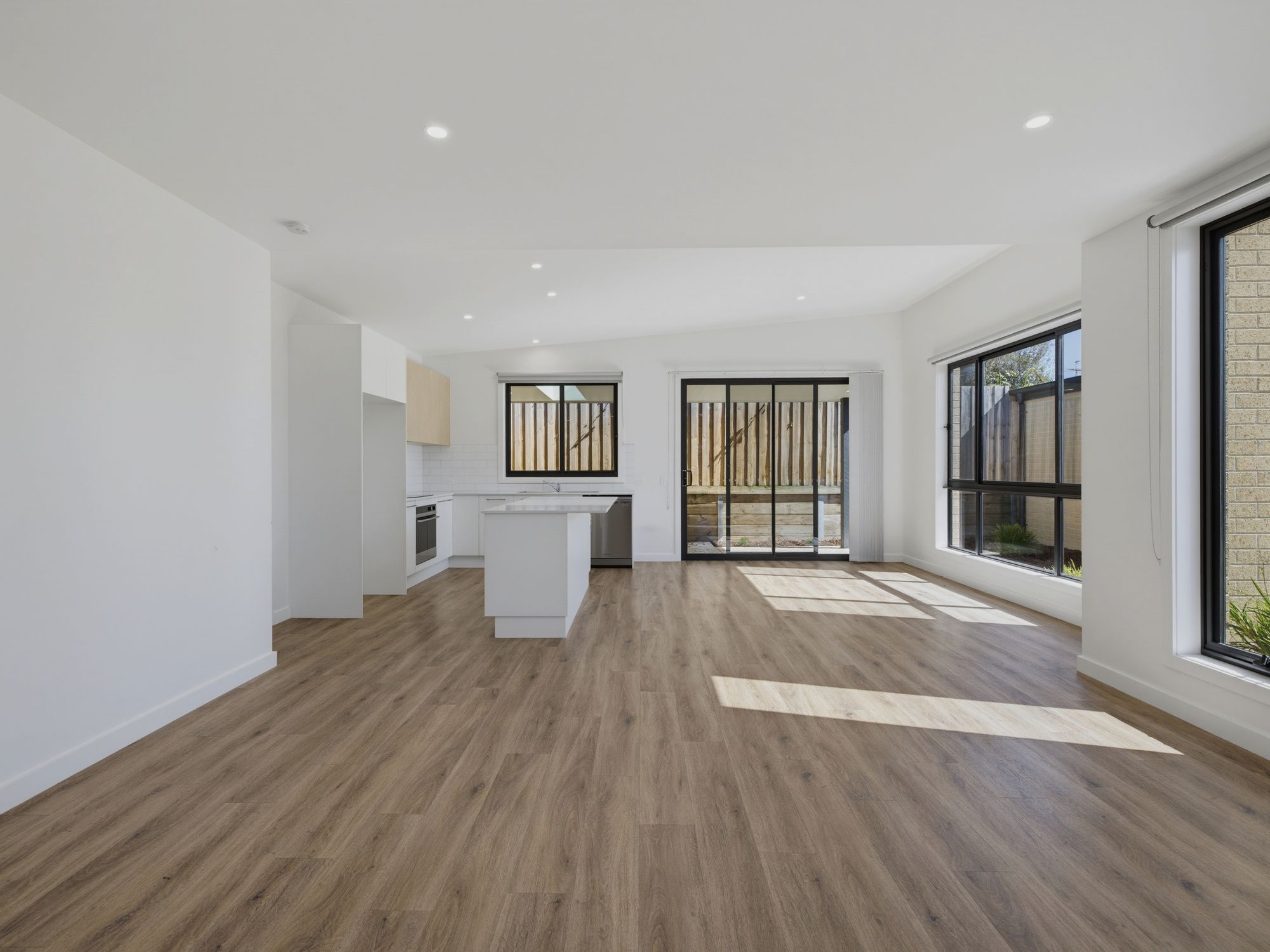 3/7 Campbell Street — photo 6 of 17