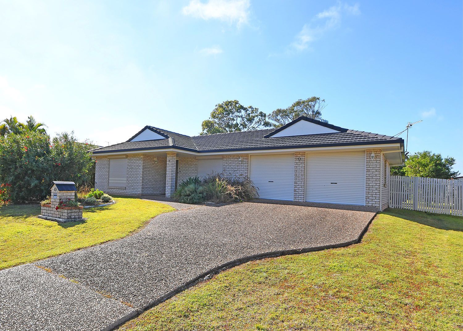 13 Chantilly Street, Urangan, QLD 4655