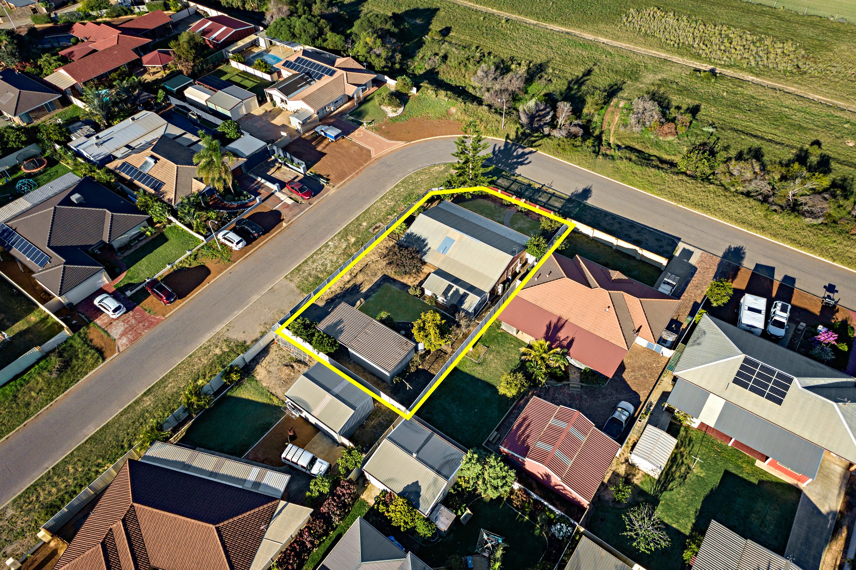 4 Mugana Crescent, Waggrakine, WA 6530