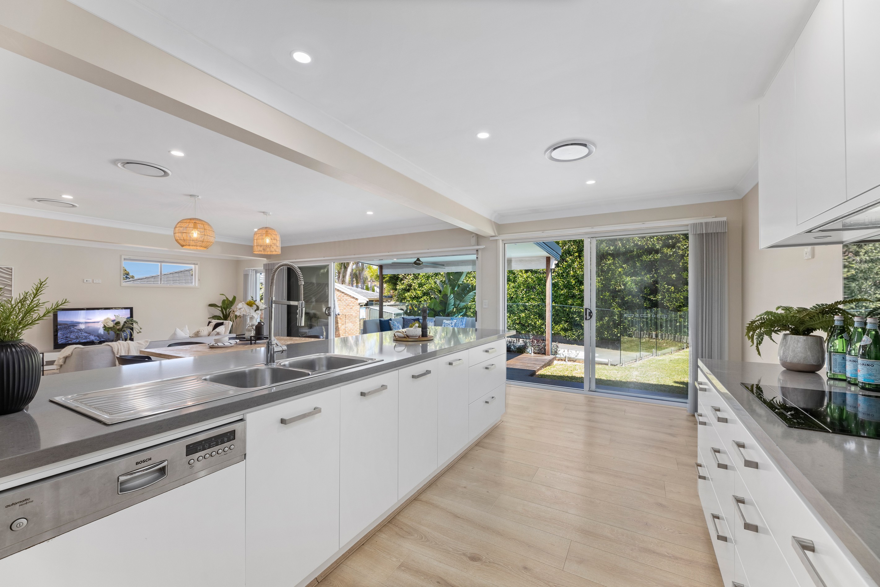 10 Field Place, Illawong, NSW 2234