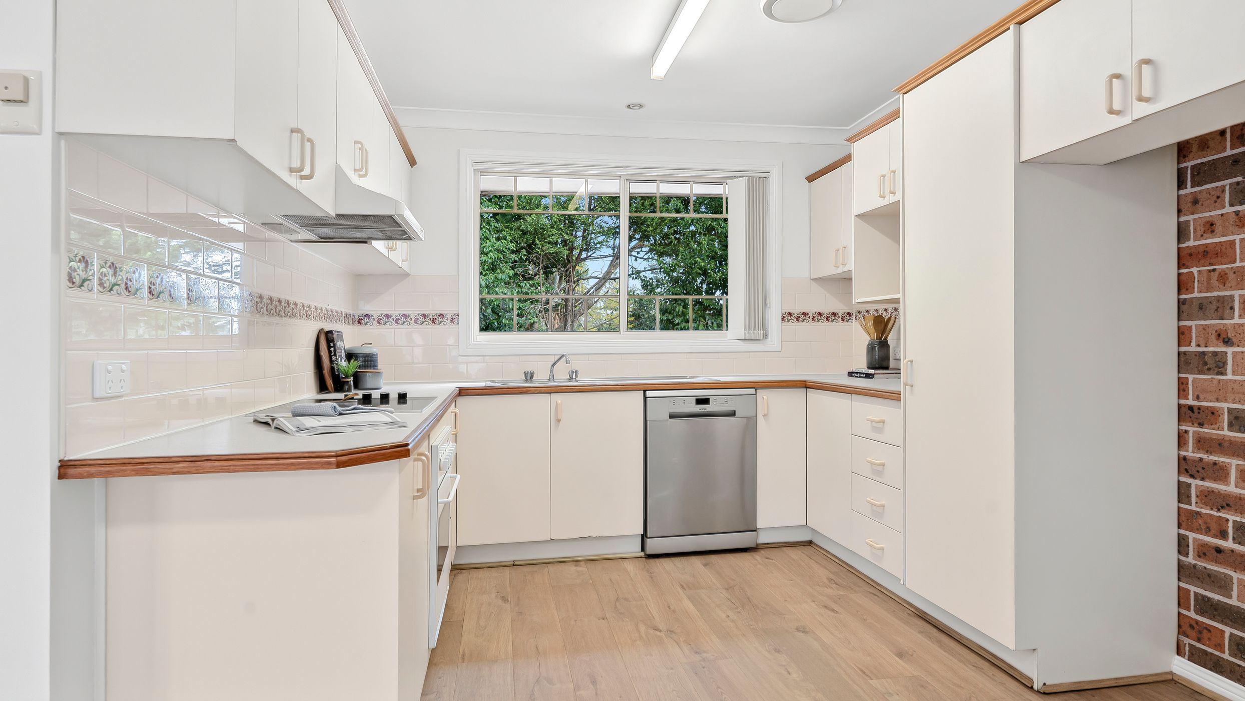 1/14a Arndell Street — photo 4 of 10