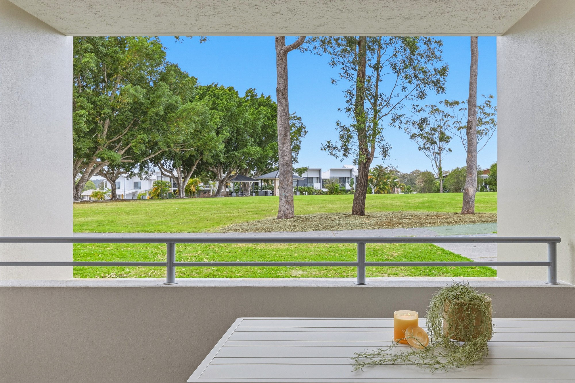 4/10 Valbonne Avenue, Varsity Lakes, QLD 4227