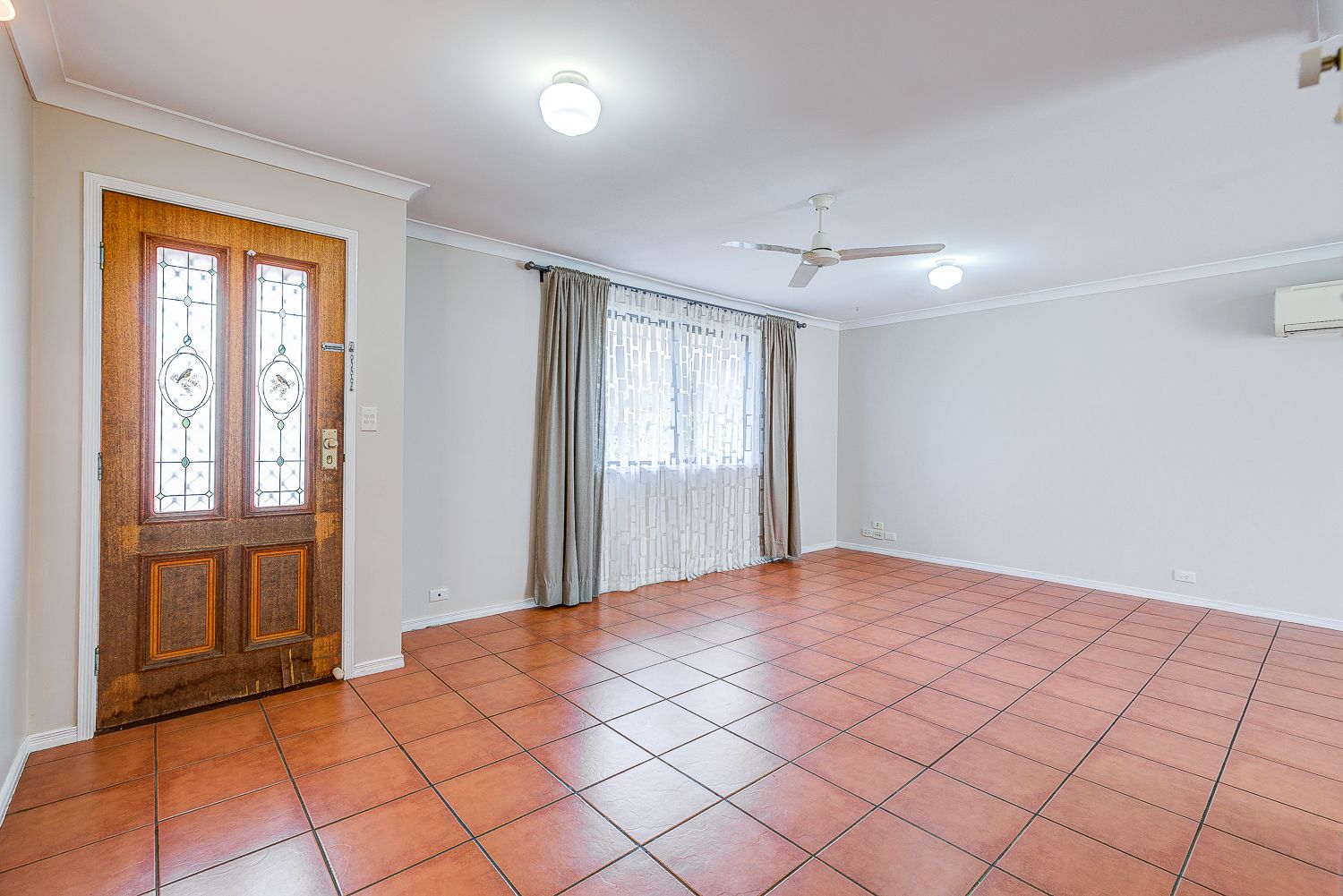 8 Dracon Street, Regents Park, QLD 4118