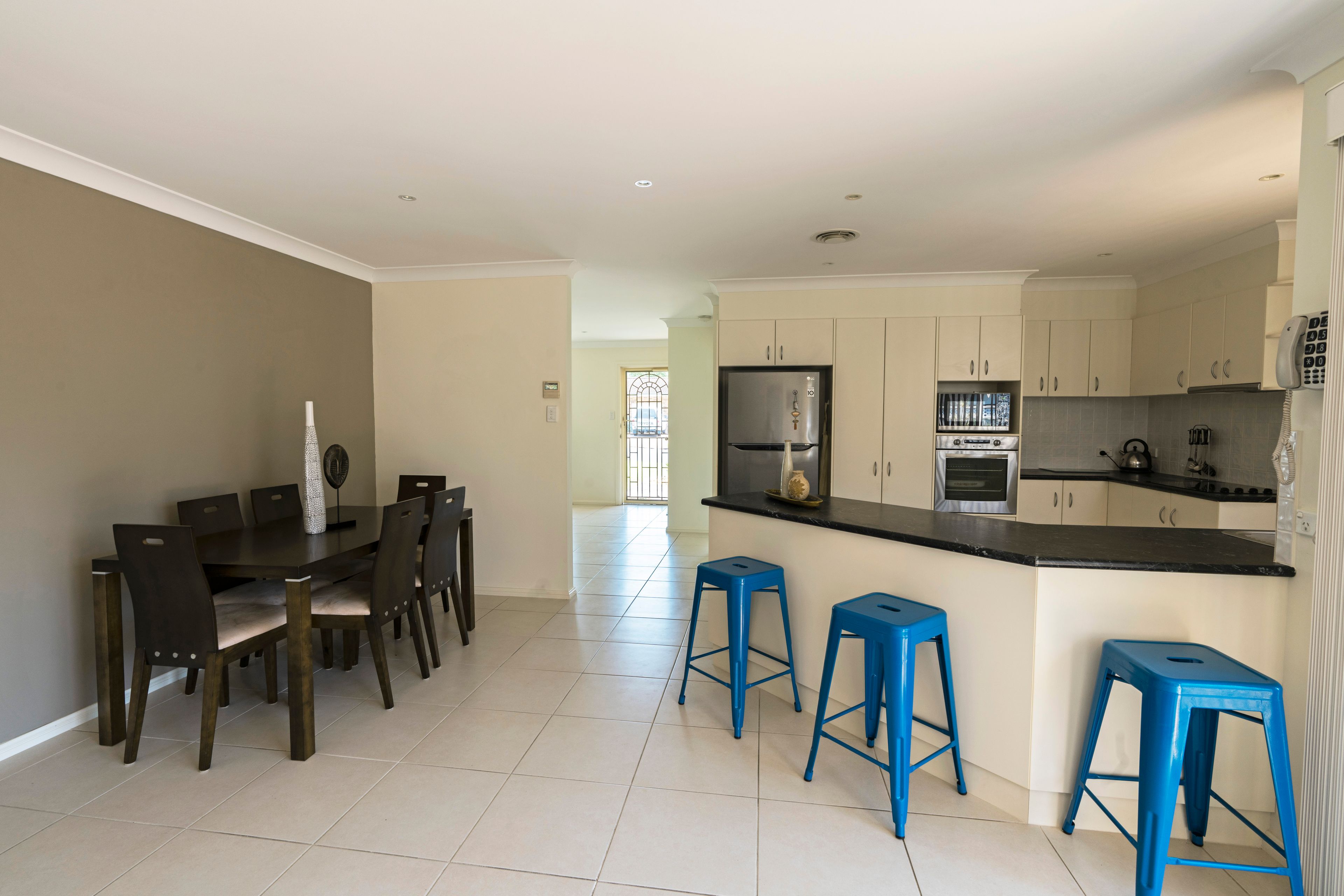 16 Helsinki Parade, Bomaderry, NSW 2541