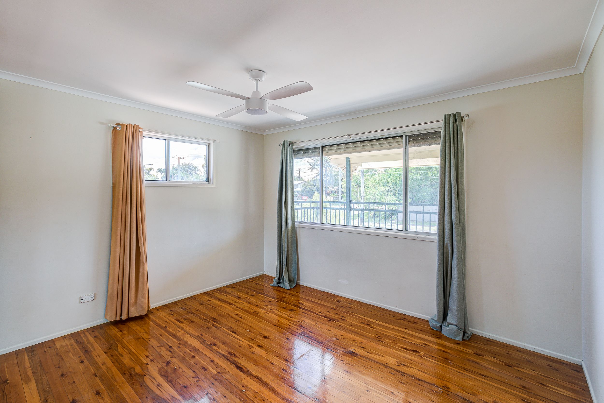 133 Waratah Drive, Crestmead, QLD 4132