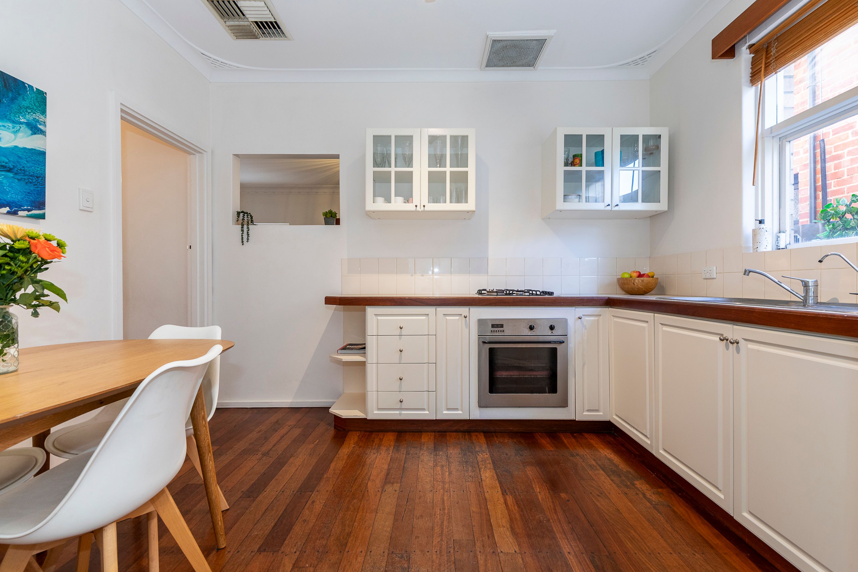 84 Shakespeare Street — photo 8 of 23