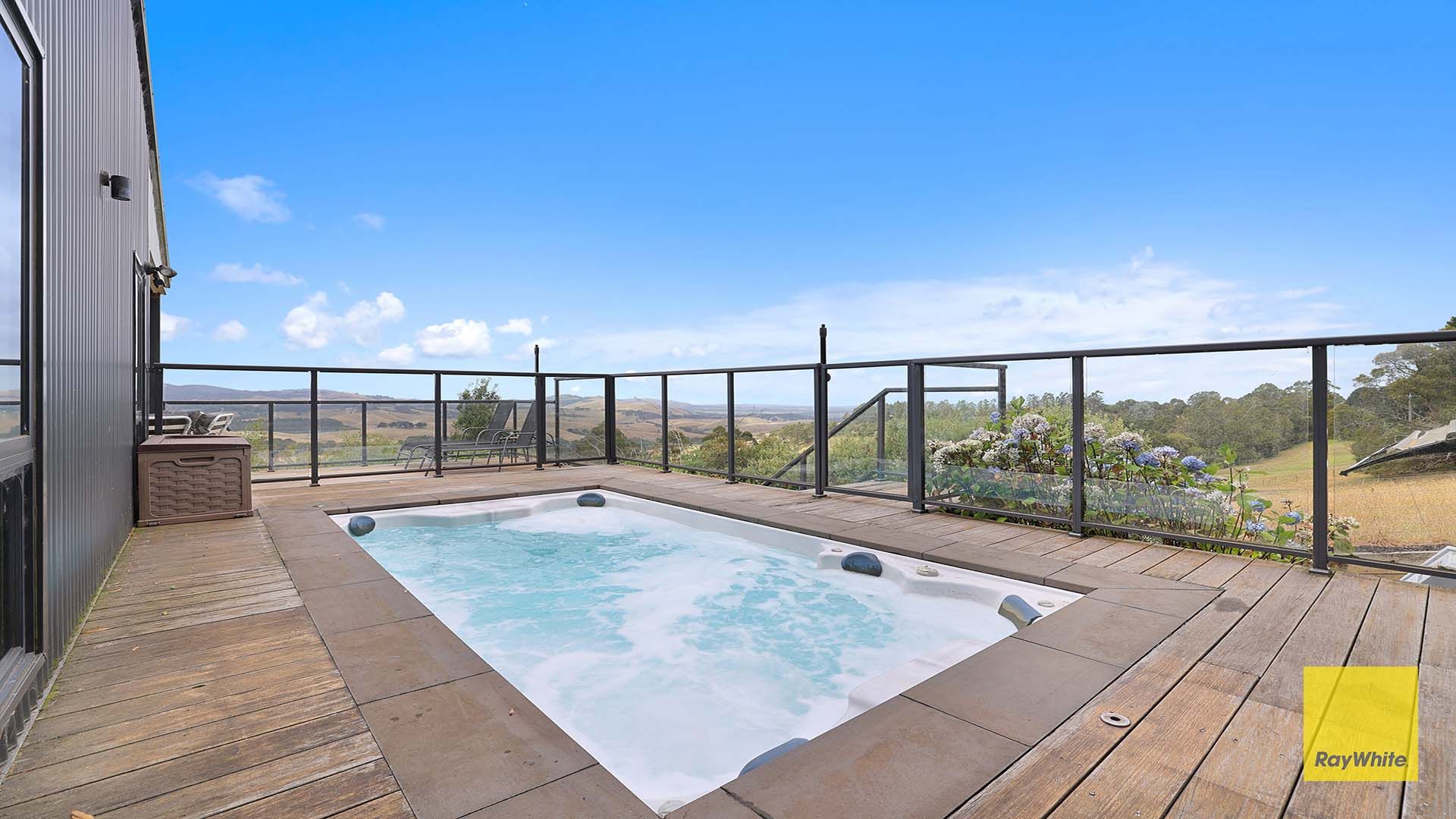 3335 South Gippsland Highway — photo from Ray White Foster