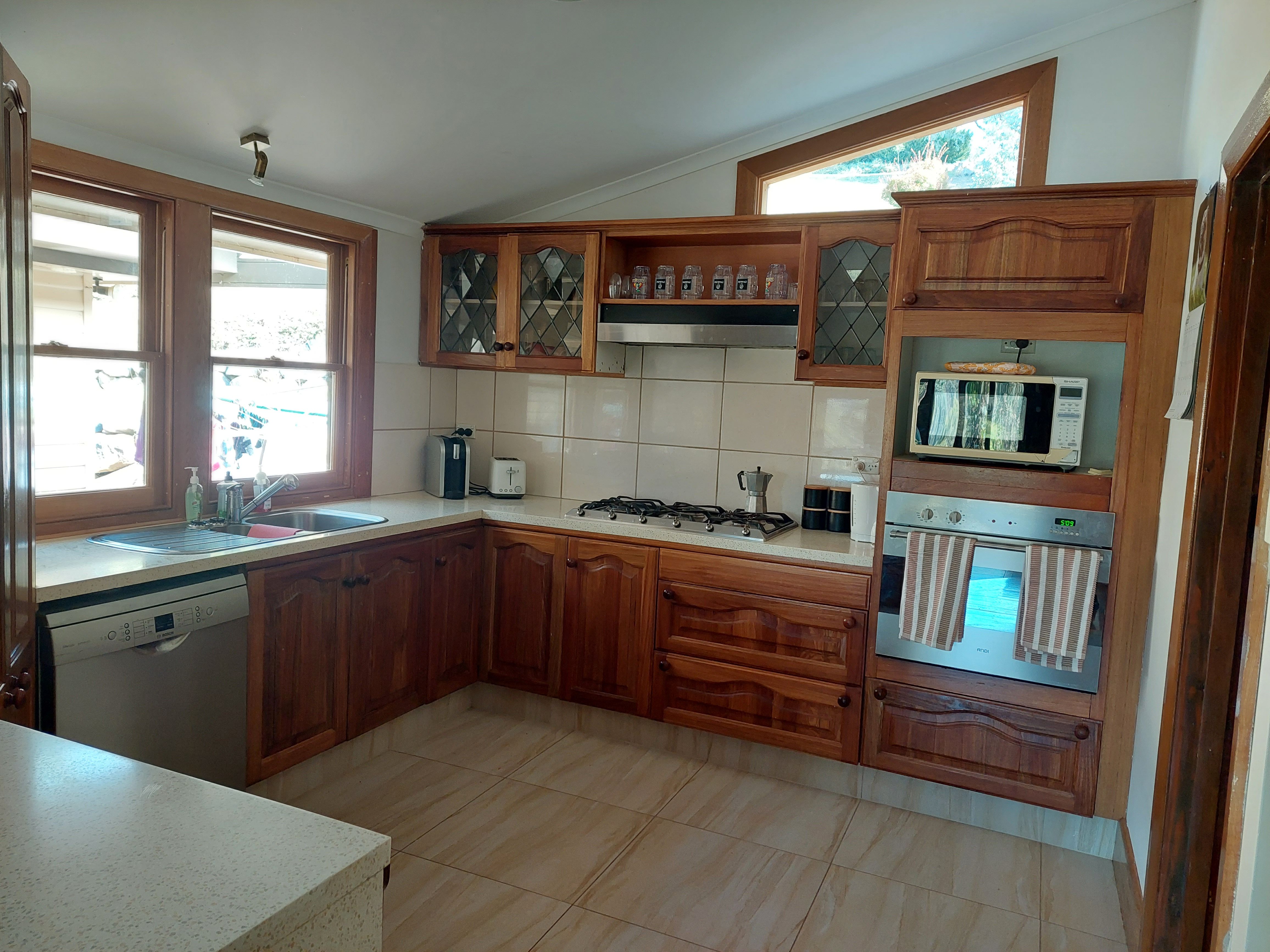 16 The Entrance, Mountain Bay, VIC 3723