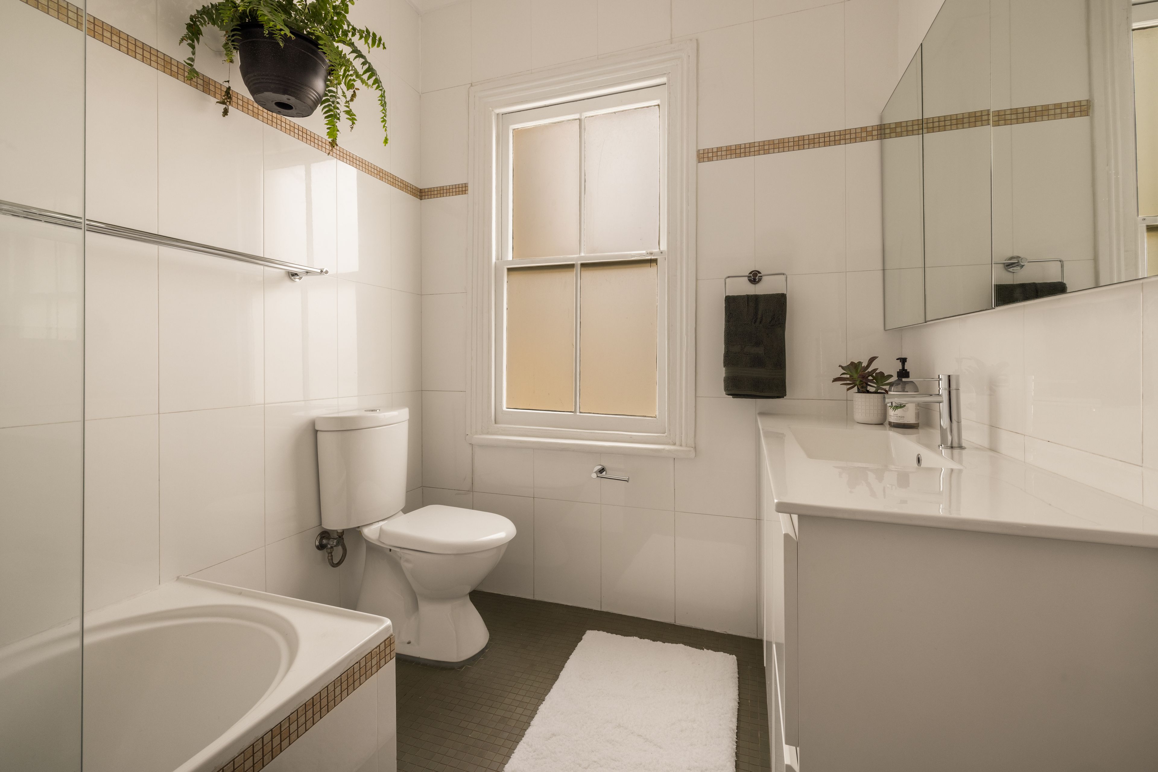 216 Chalmers Street — photo 14 of 17