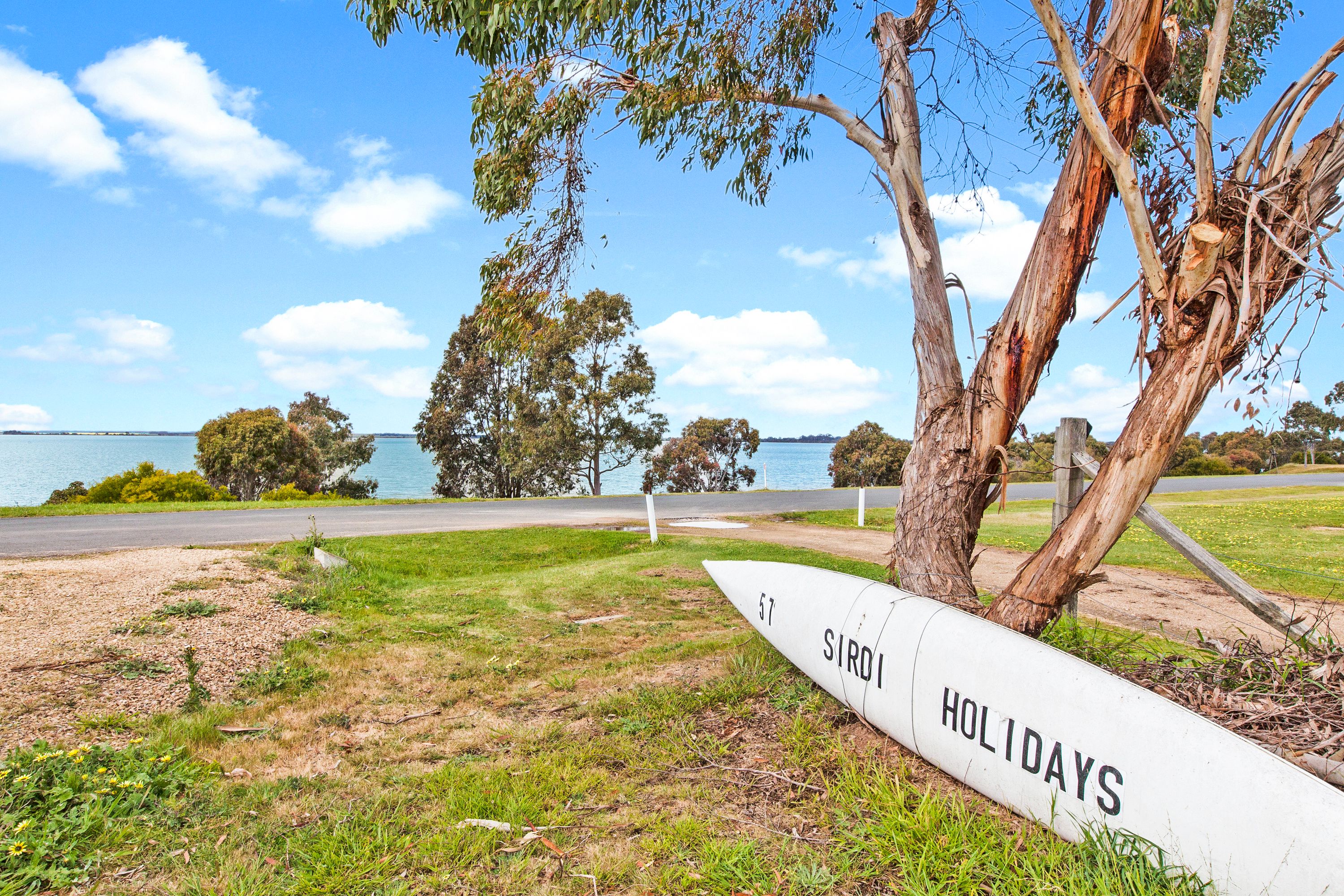 57 Frontage Road, Lake Bolac, VIC 3351