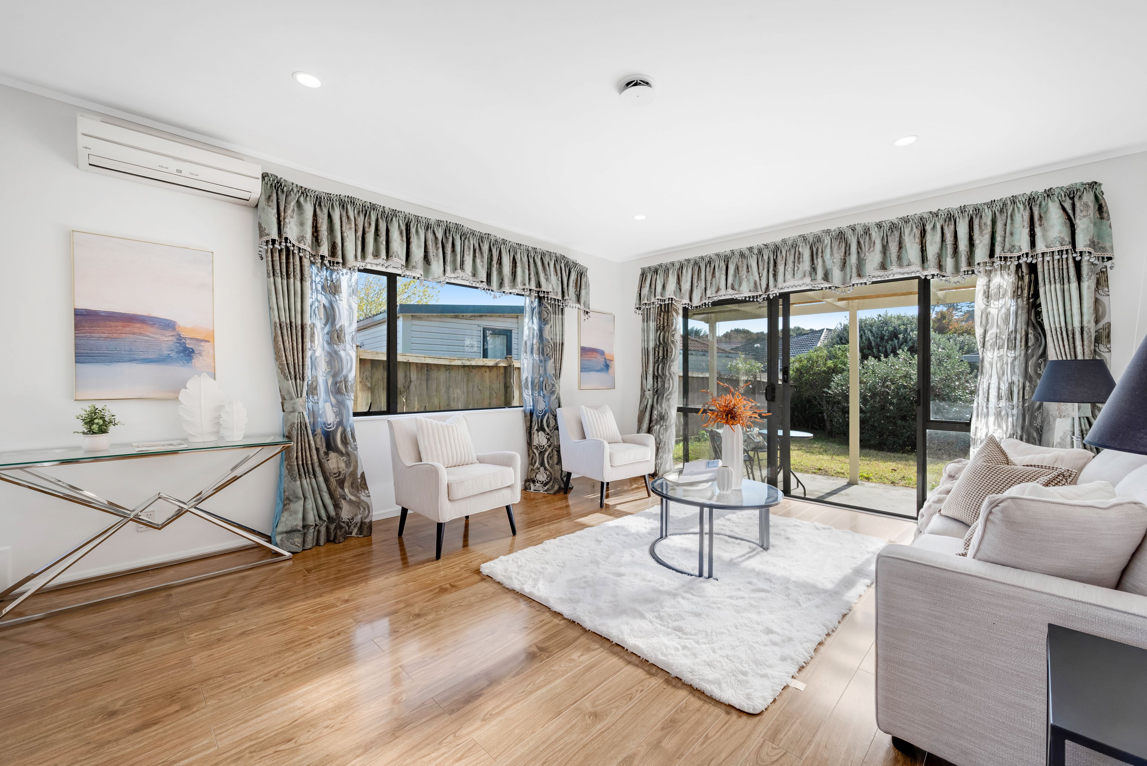 2/9 Bernie Edwards Place, Botany Downs, Manukau City