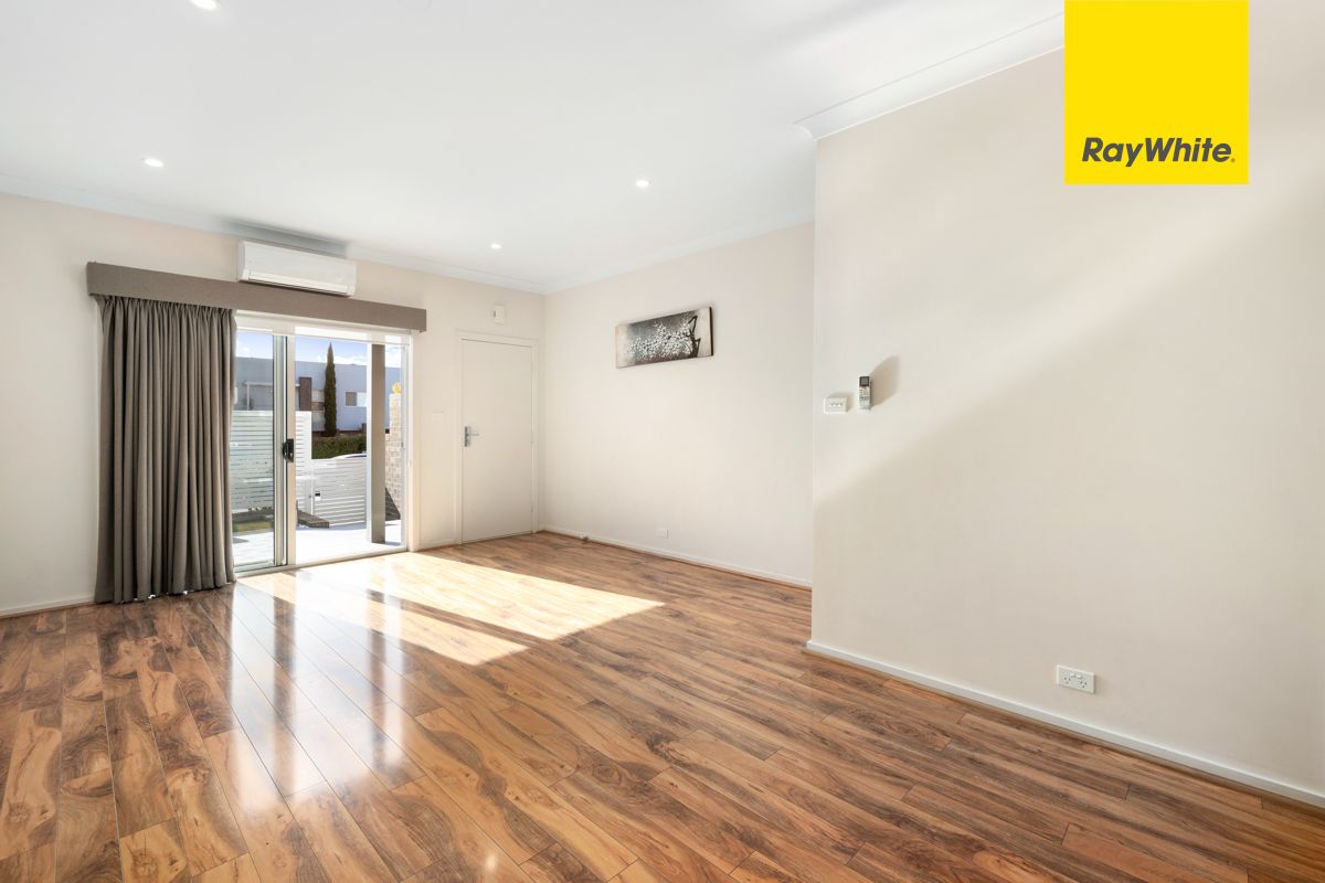 24/33 Arthur Blakeley Way, COOMBS, ACT 2611