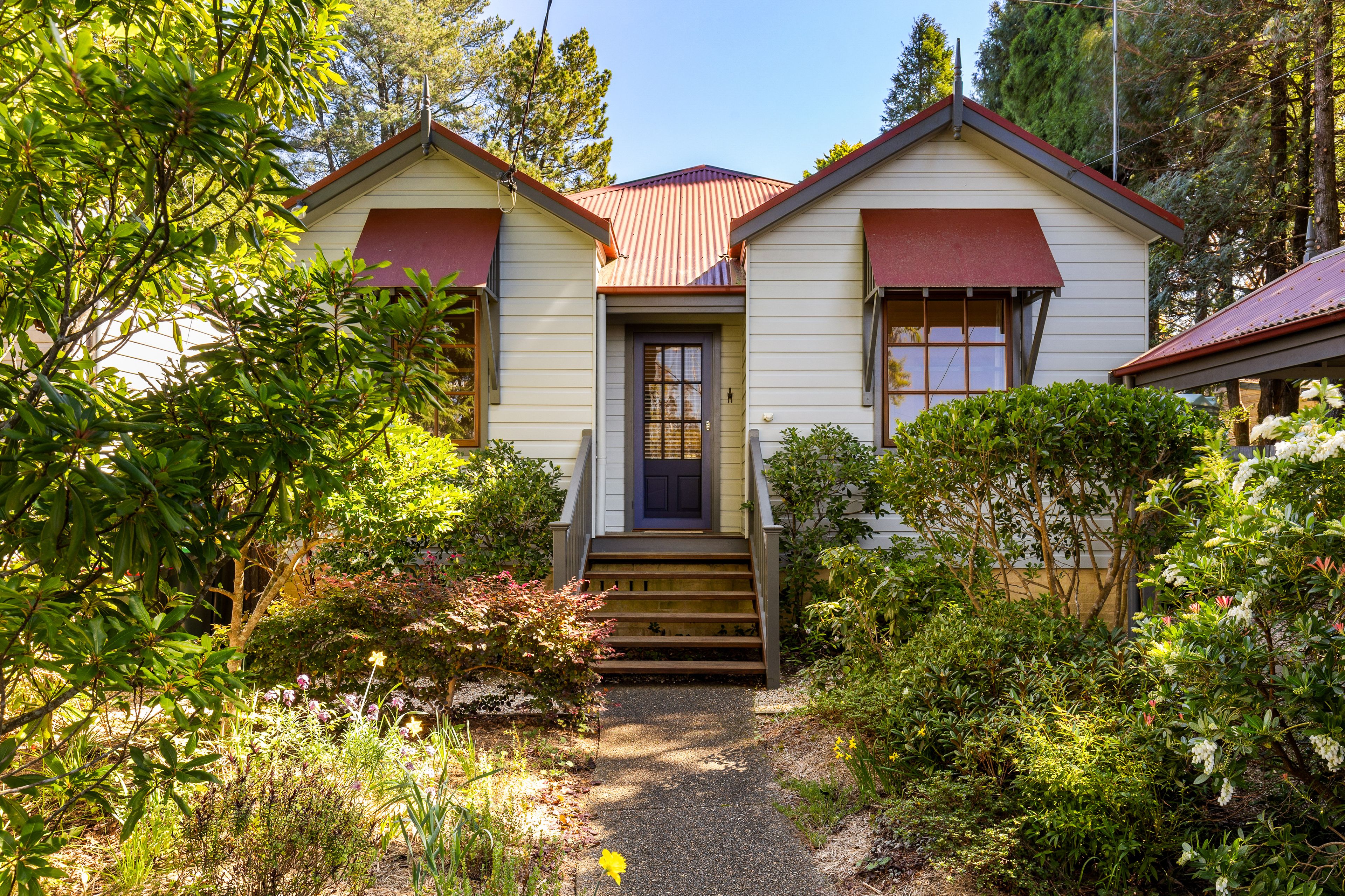 232 Hat Hill Road — photo from Ray White Upper Blue Mountains