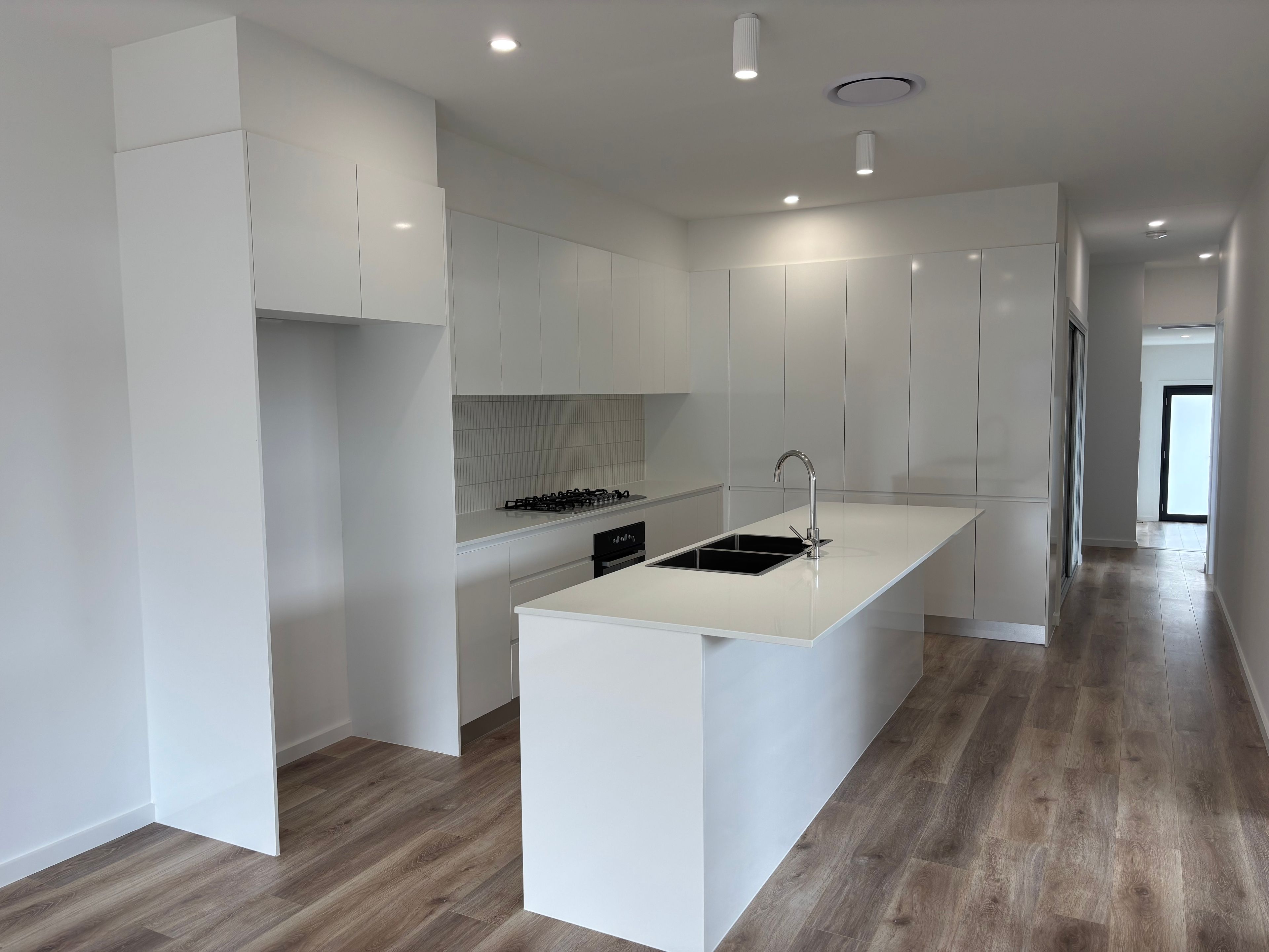 B/22 Altitude Street — photo 8 of 12