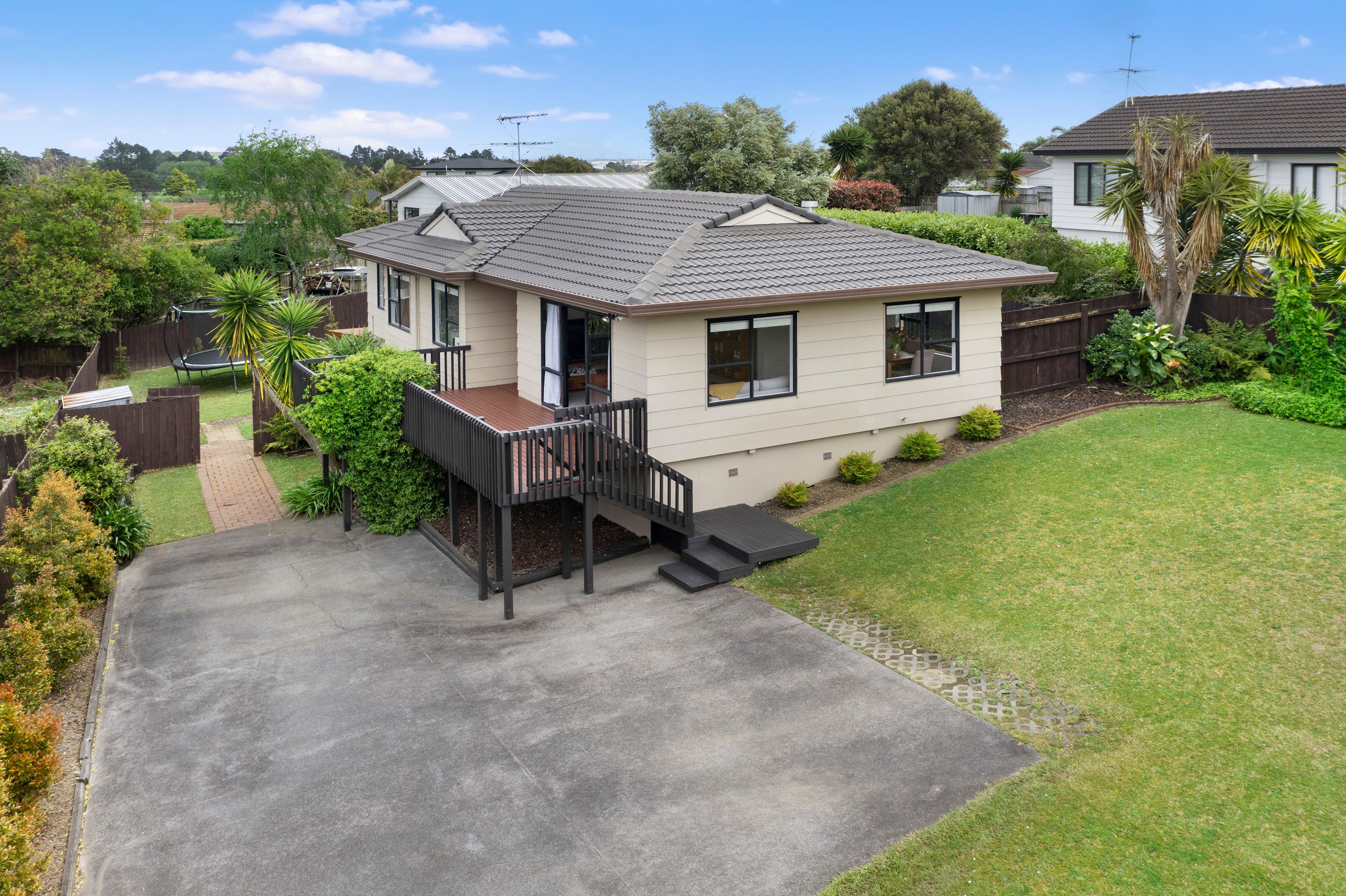 32 Gosford Drive, Botany Downs, Manukau City